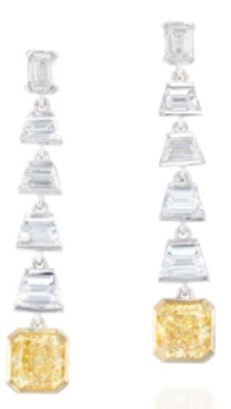 Paire de boucles d'oreilles en or blanc jaune intense 2.66Ct VVS2 et VS1 Pour femmes en vente