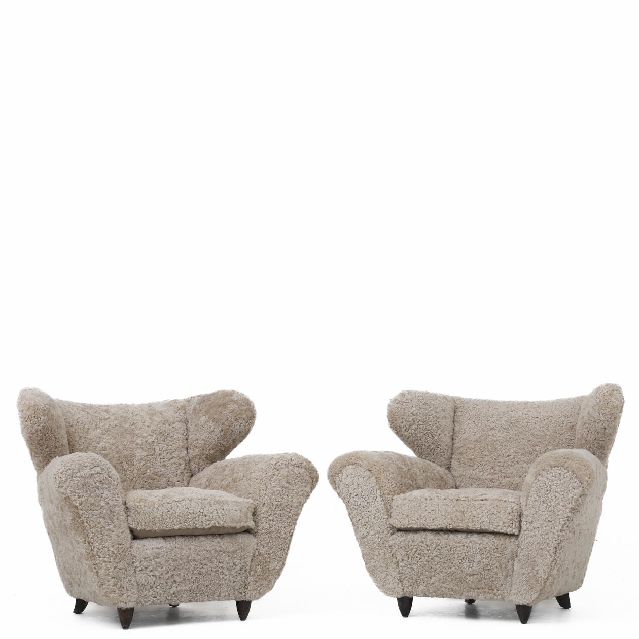 A pair of Easy chairs by Guglielmo Ulrich 2