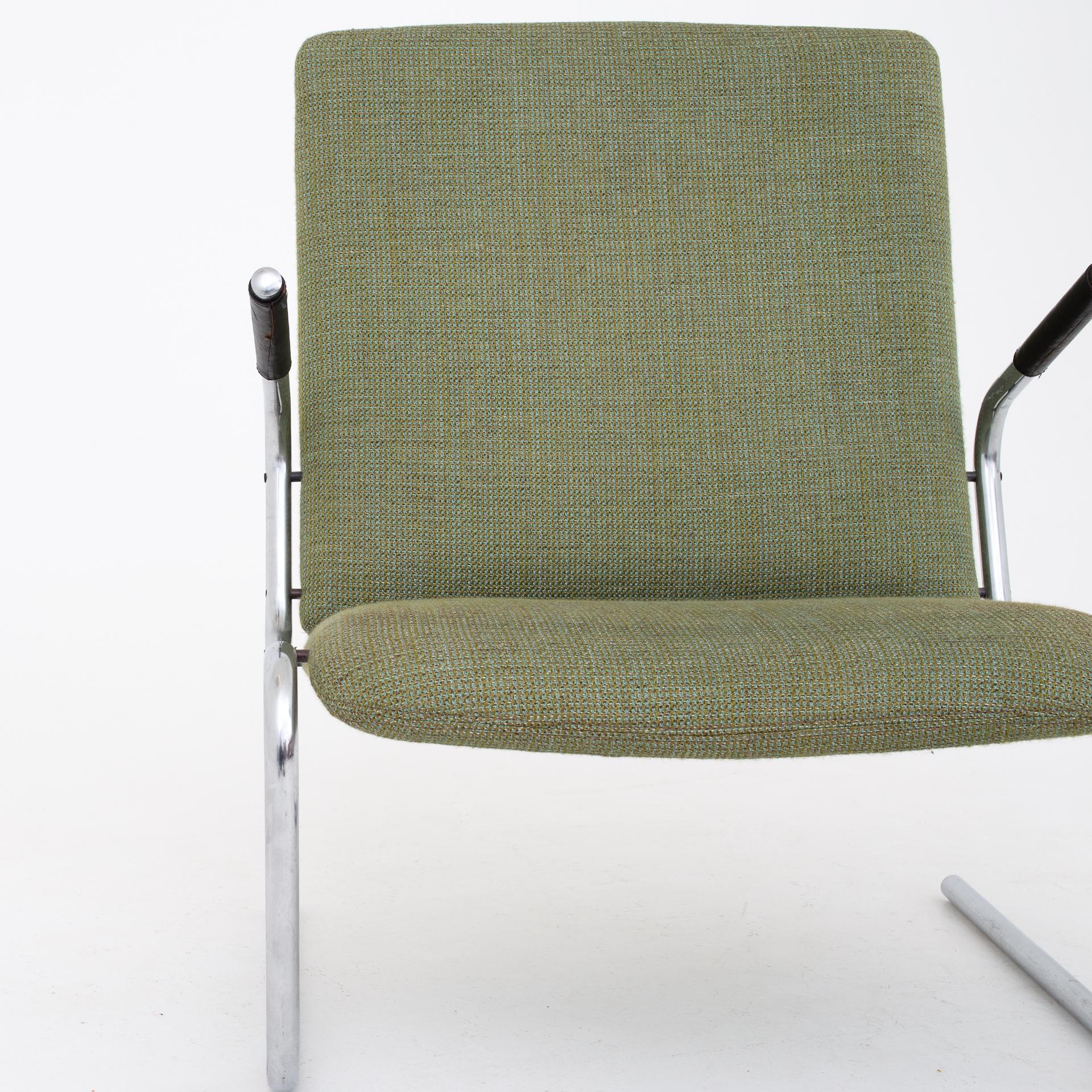 Polished Pair of Easy Chairs by Preben Fabricius & Jørgen Kastholm For Sale