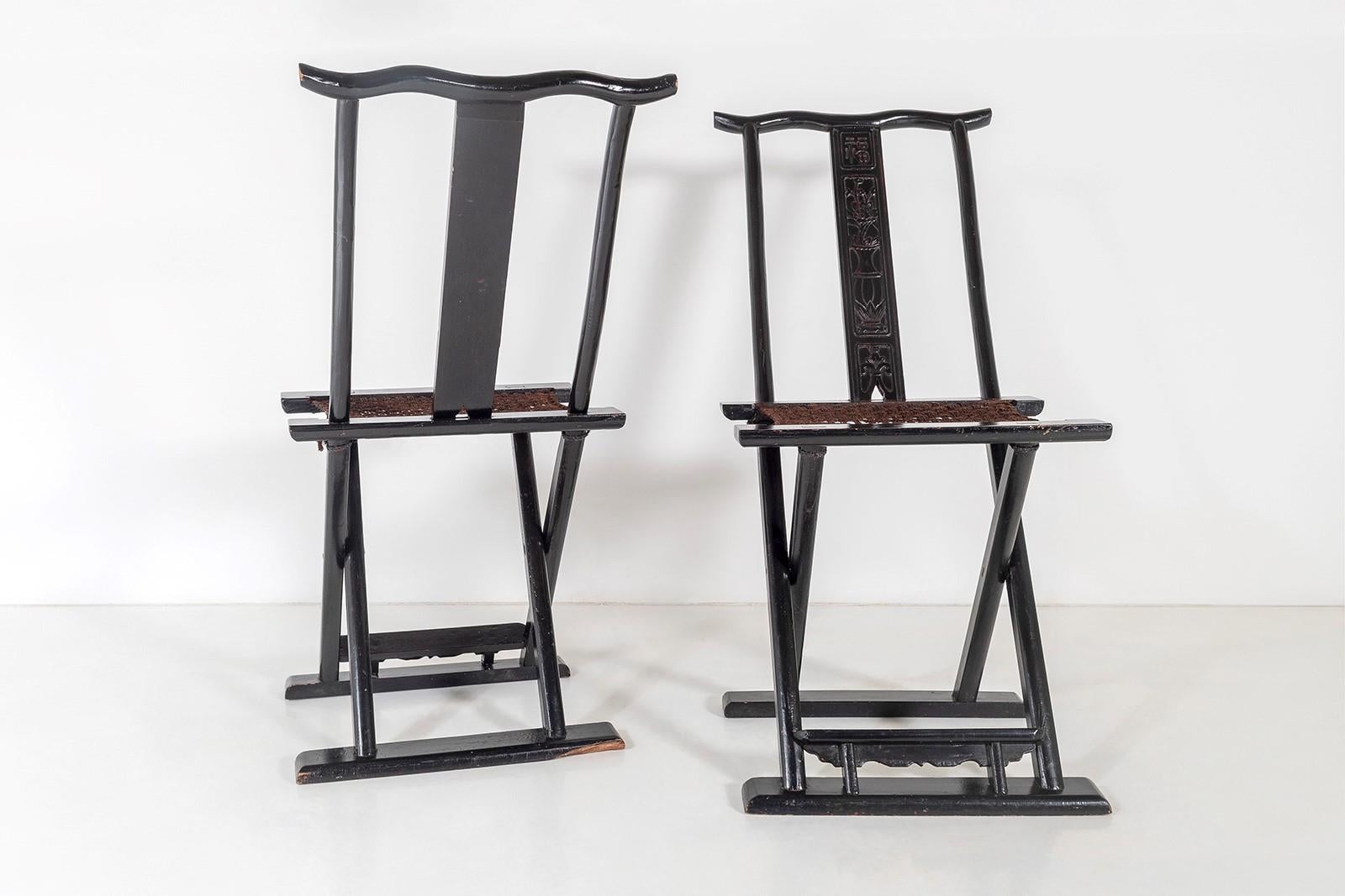 A Pair of Ebonised Chinese Folding Occasional Hall Side Chairs Late Qing For Sale 1