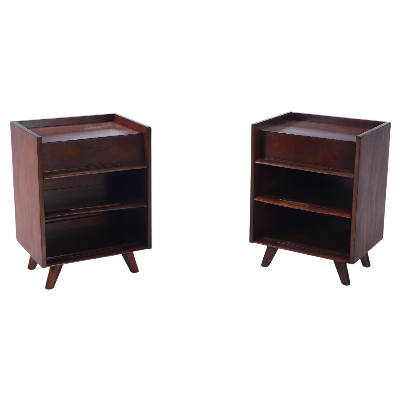 A pair of Edmond Spence style Nightstands