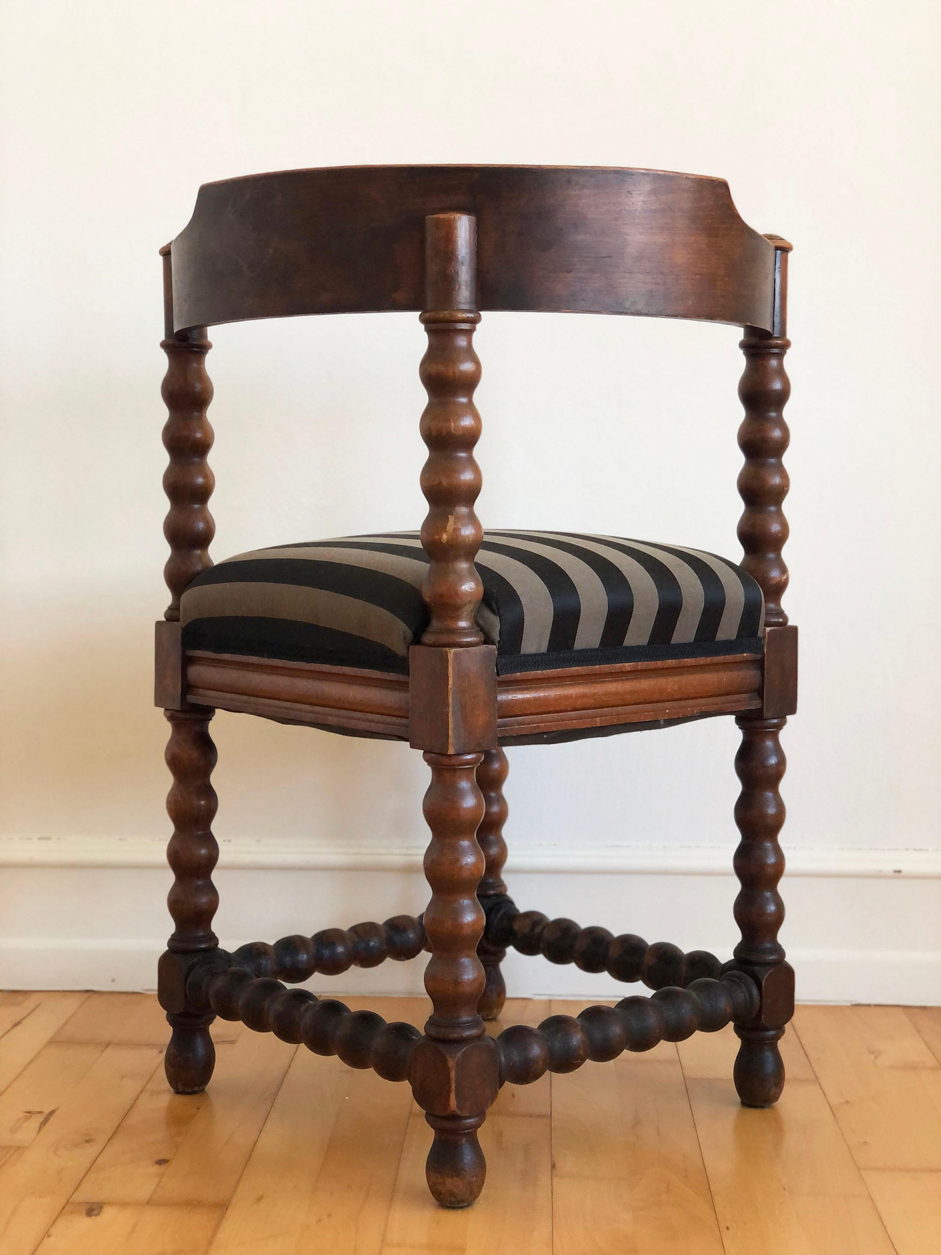 A Pair of Edwardian Bobbin Corner Chairs With Fabric Early 20th Century For Sale 2