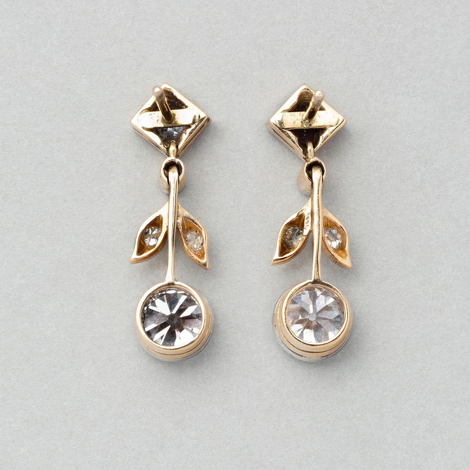 A Pair of Edwardian Diamond Earrings In Good Condition In Amsterdam, NL