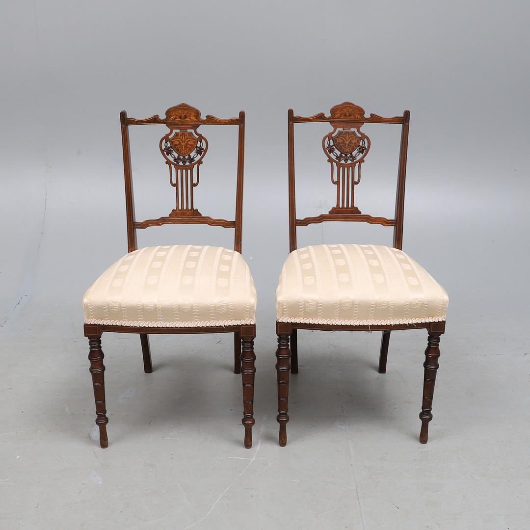 Early 20th Century Livingroom Chairs, Exclusive Pair of Edwardian Mahogany Boxwood Home Decor For Sale