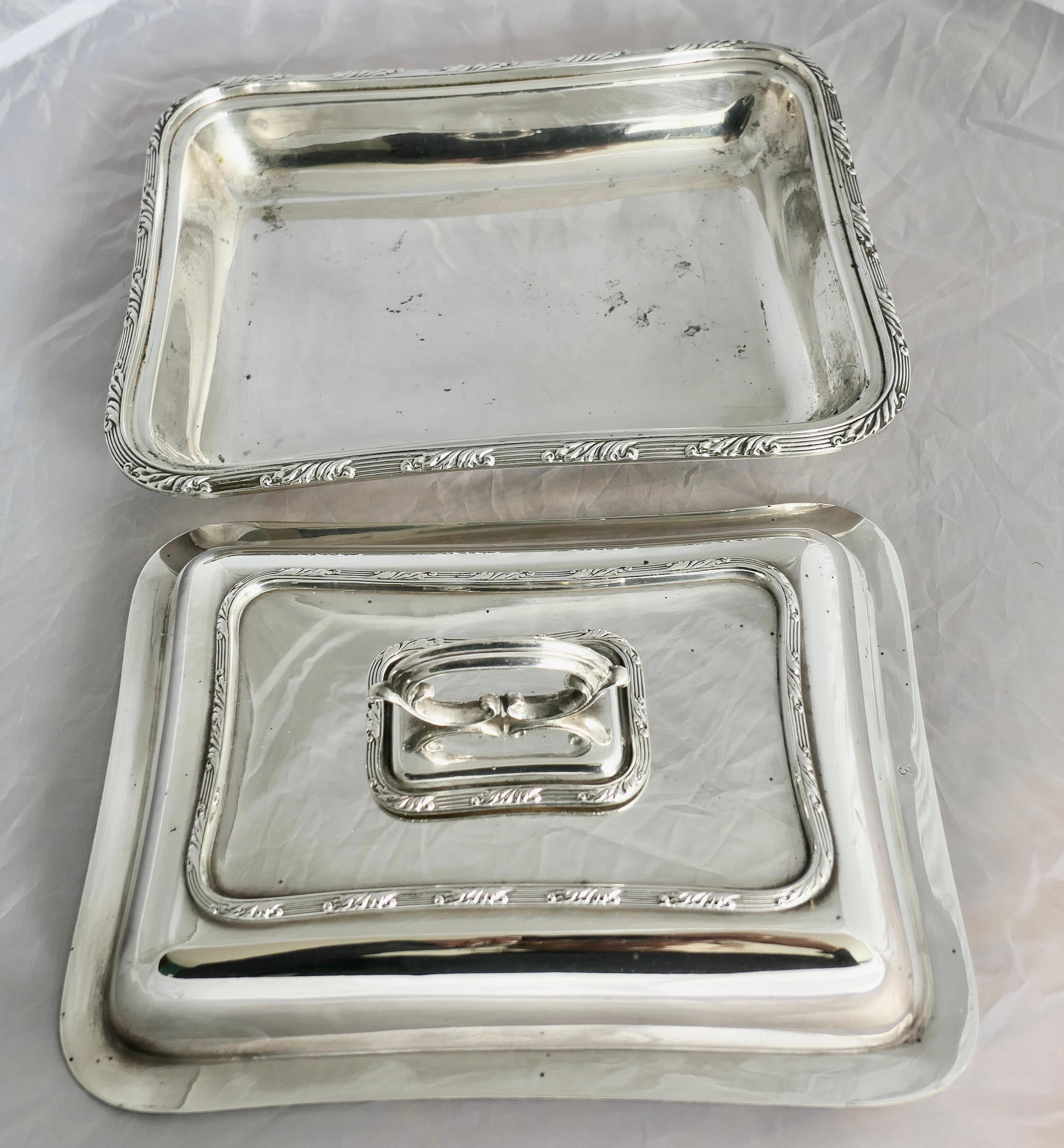 A Pair of Edwardian Silver Plated Entree Dishes by Hukin and Heath For Sale 2