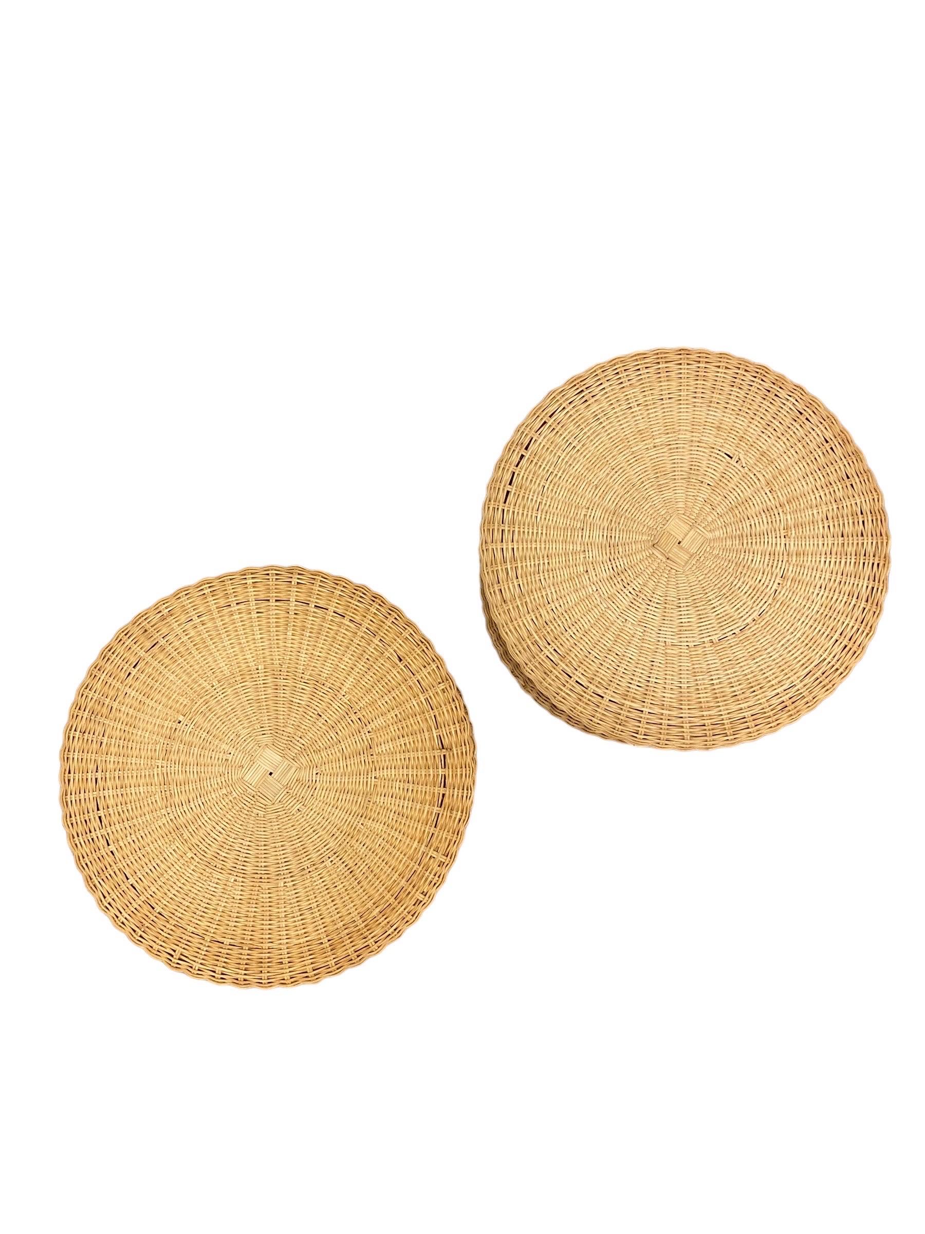 Scandinavian Modern A Pair Of Eero Aarnio 