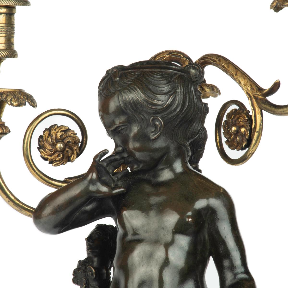 Bronzo Coppia di candelabri egiziani in porfido e bronzo di Charles-Antoine Bridan in vendita