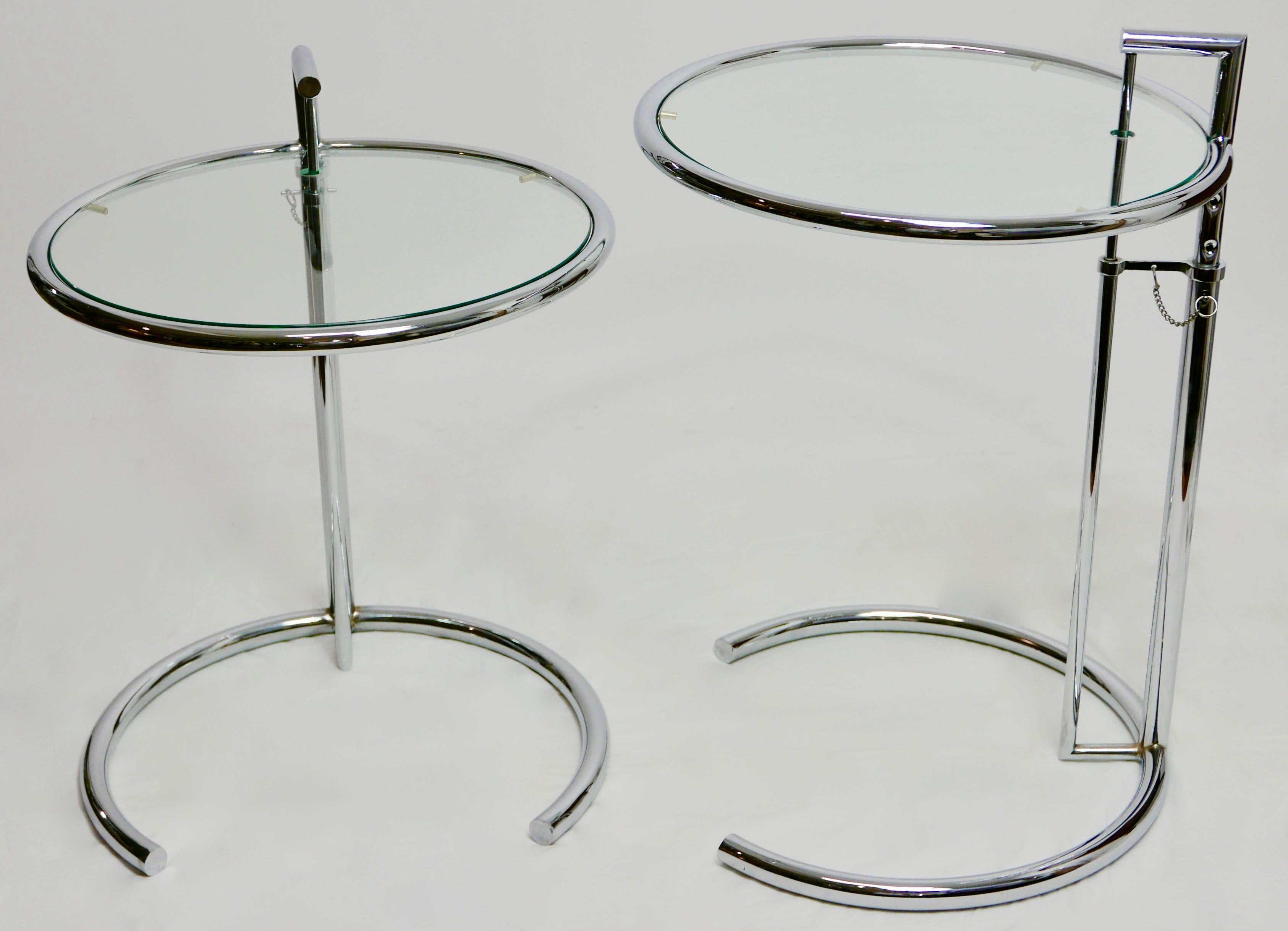 Pair of Eileen Gray Style Adjustable Chrome Metal and Glass Side Tables In Good Condition In San Francisco, CA