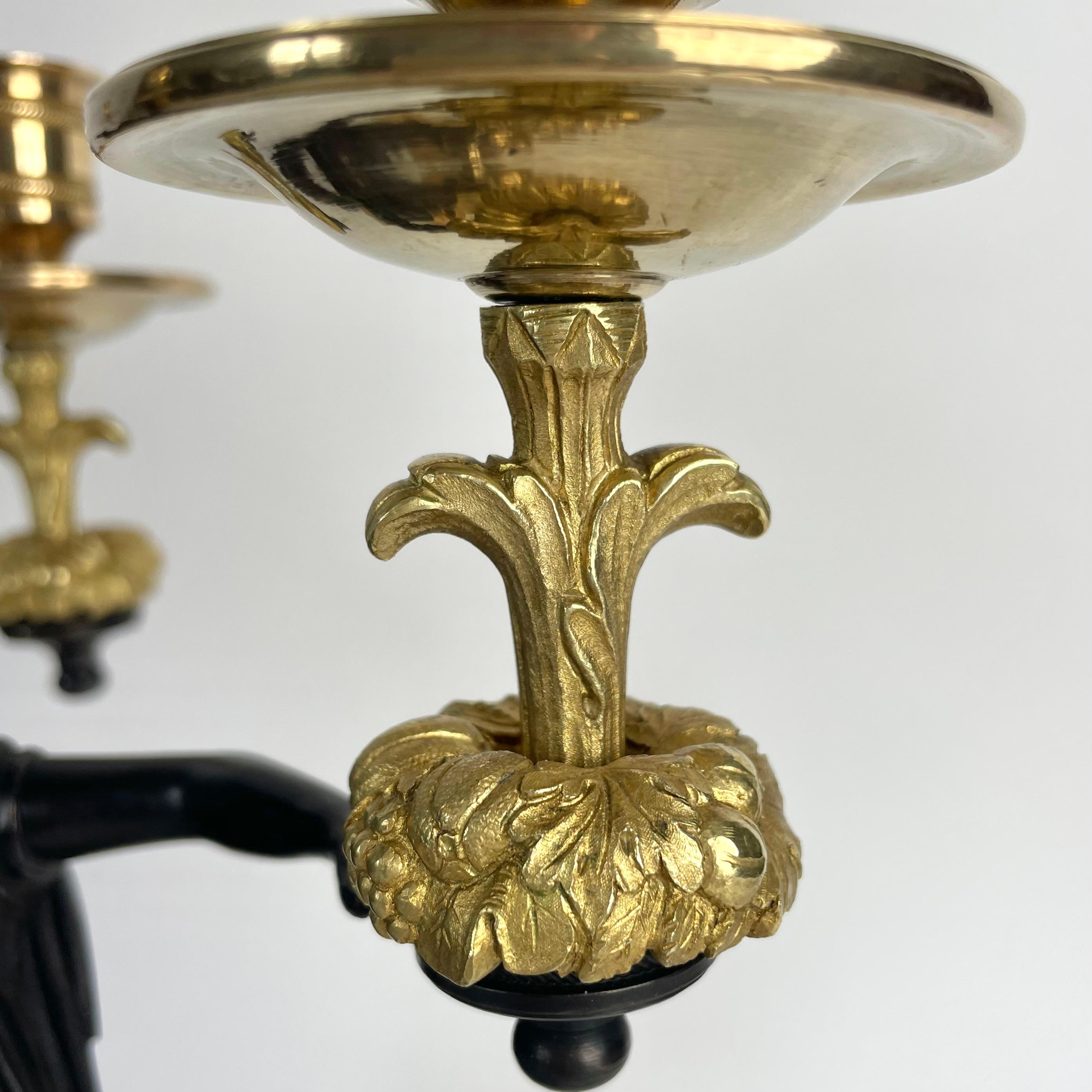 Paire d'élégants candélabres avec cariatides, Empire, début du 19e siècle en vente 4