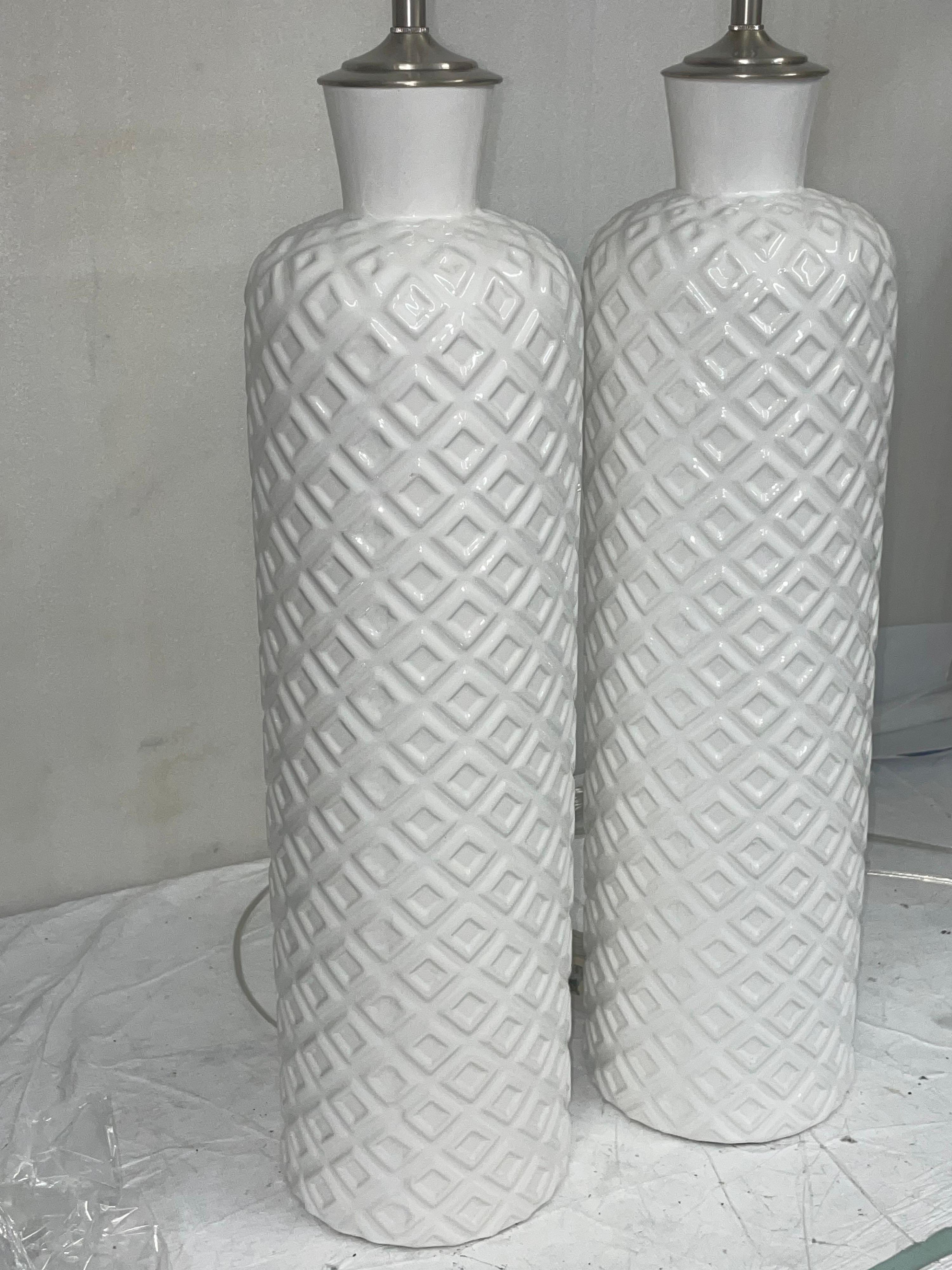 Pair of Elegant Glazed Ceramic Geometric Patterned Table Lamps For Sale 3