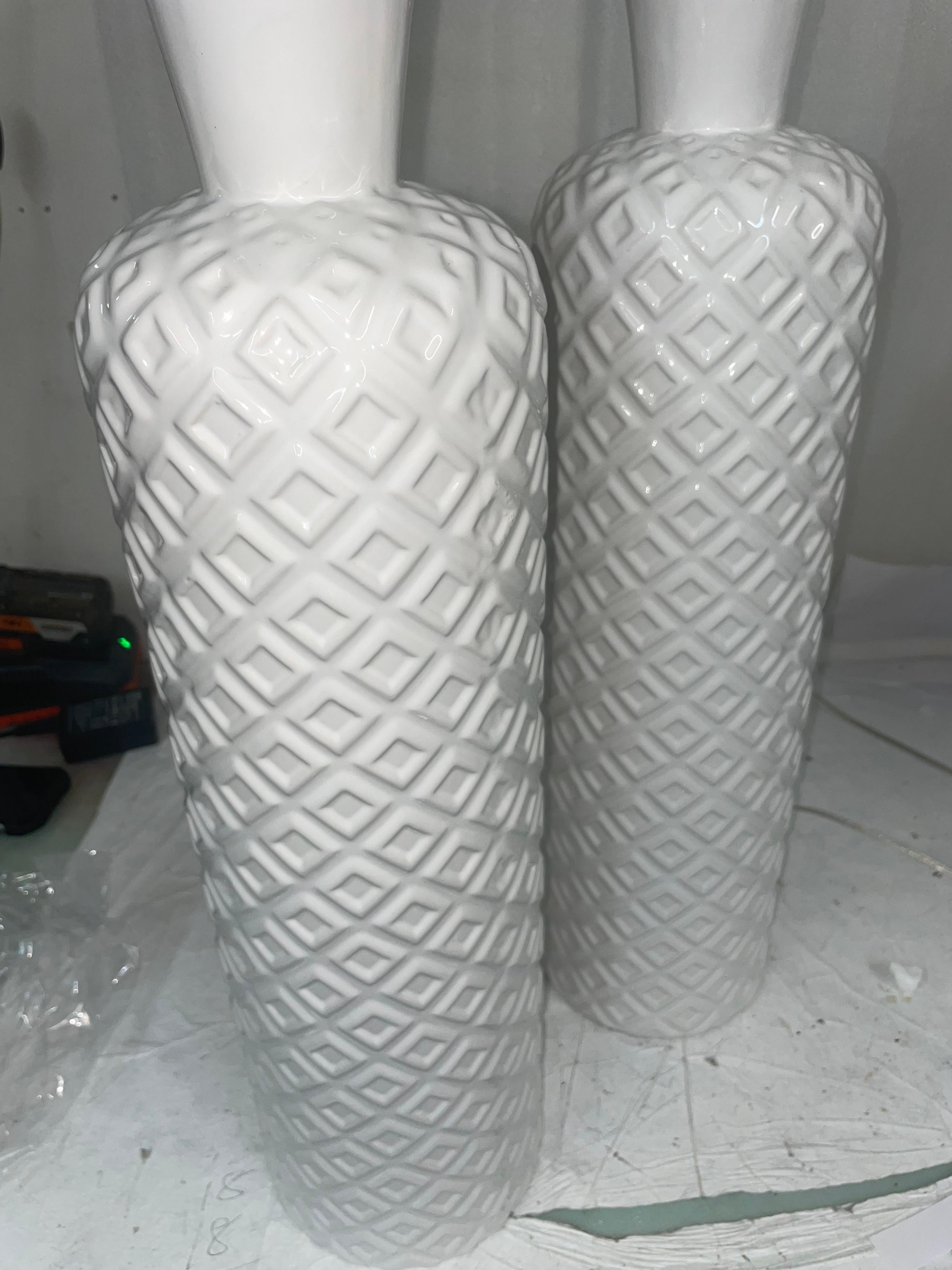 Pair of Elegant Glazed Ceramic Geometric Patterned Table Lamps For Sale 4