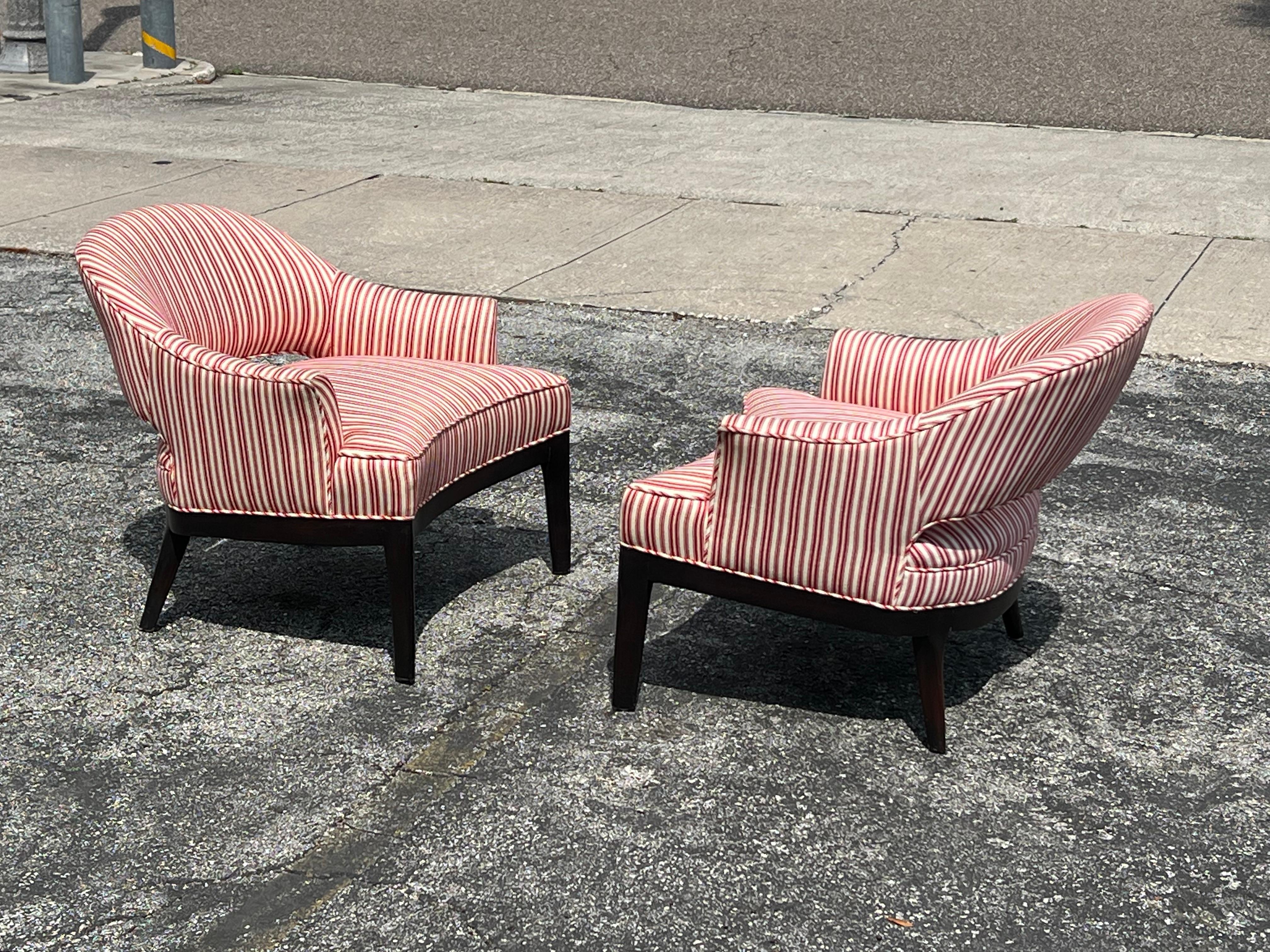 Pareja de Elegantes Sillas de Salón con Respaldo Abierto De Erwin Lambeth Ca' 1960's en venta 9