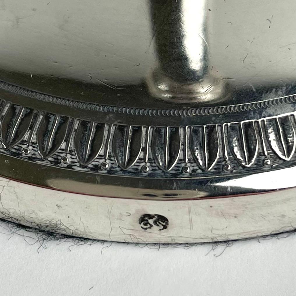Coppia di eleganti candelabri in argento - Direttorio, fine del XVIII secolo in vendita 6