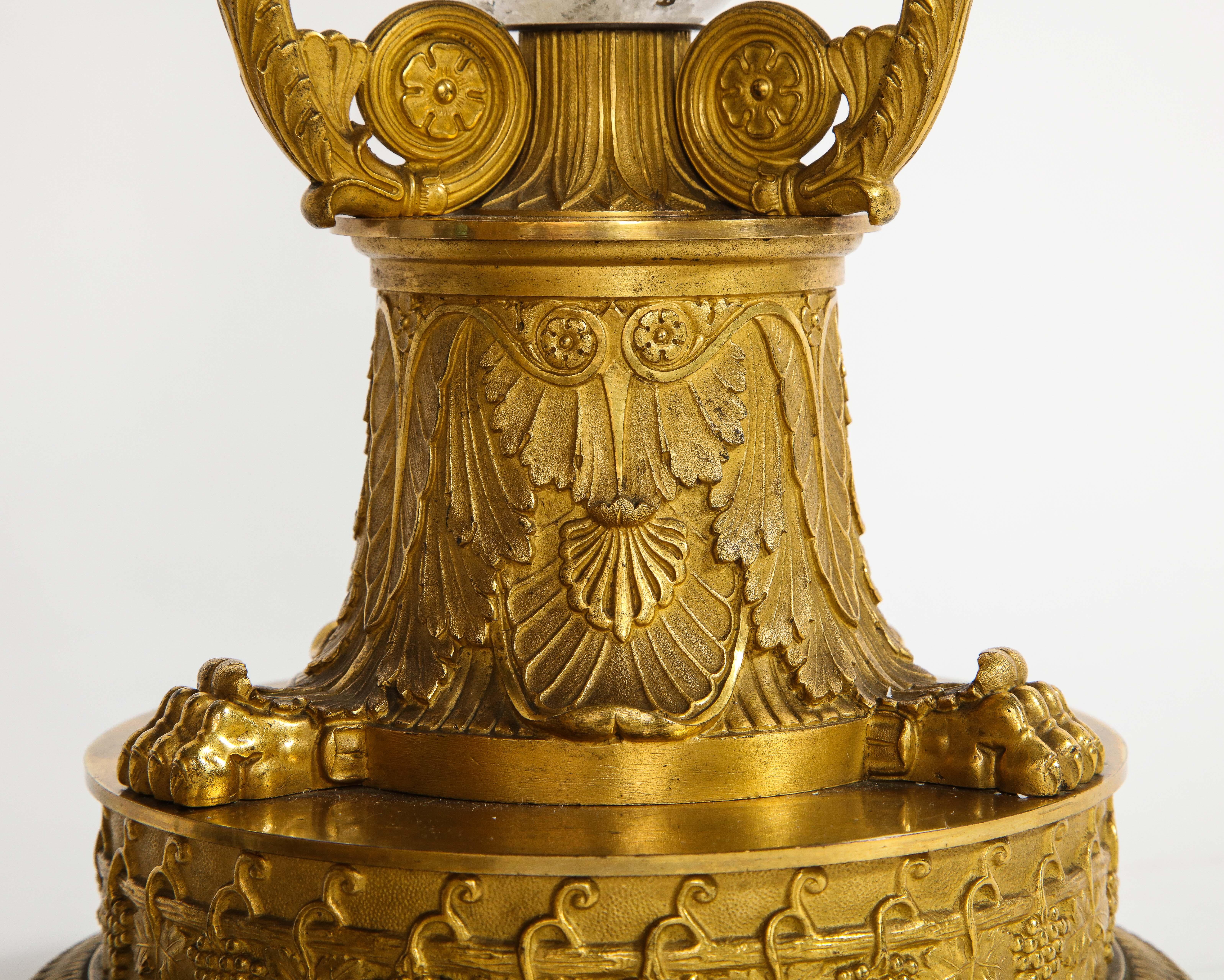 Paire de lampes de table Empire en bronze doré et cristal de roche par Thomire à Paris en vente 3