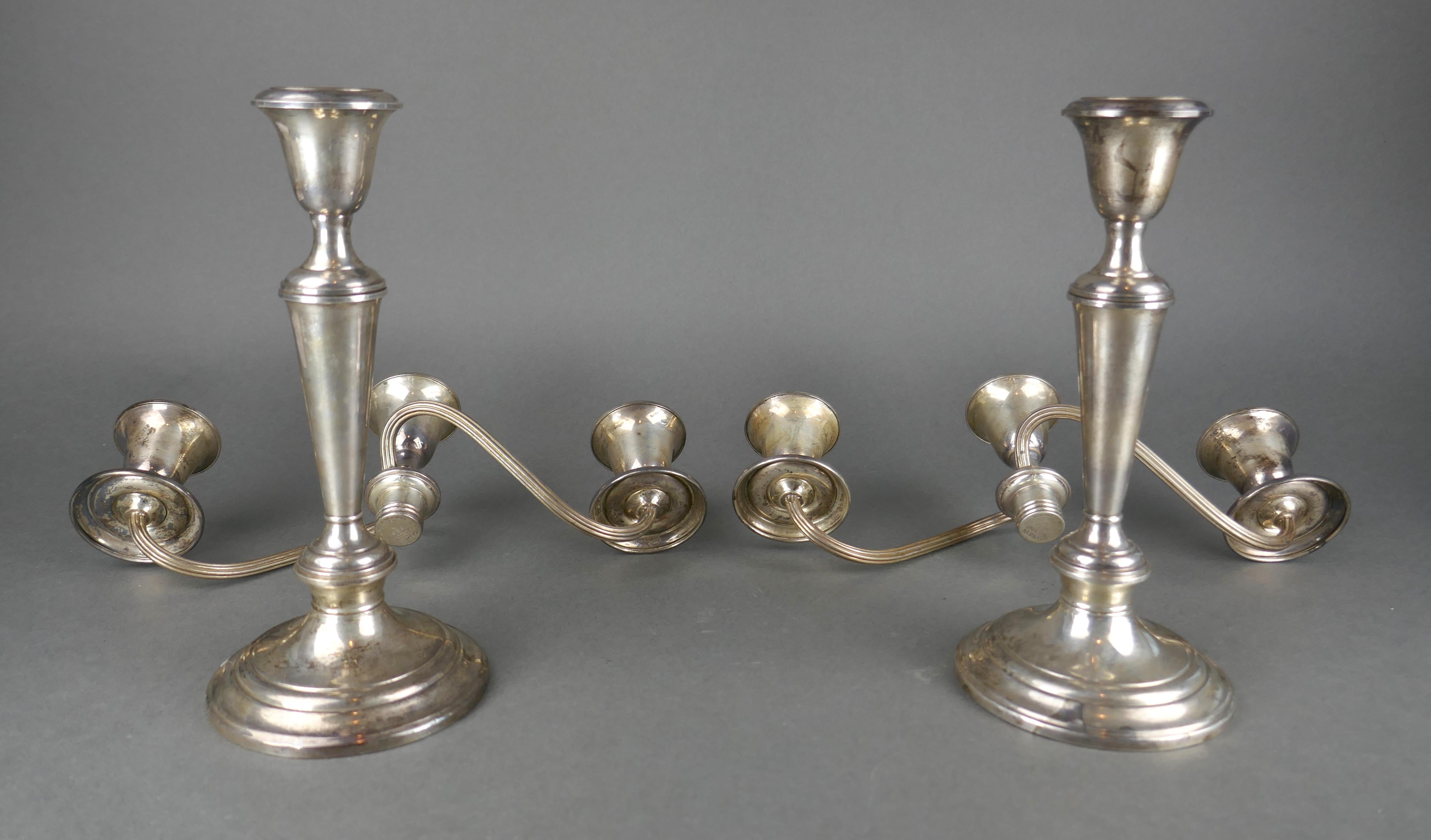 Coppia di candelabri a tre bracci in argento sterling in stile Impero in vendita 5