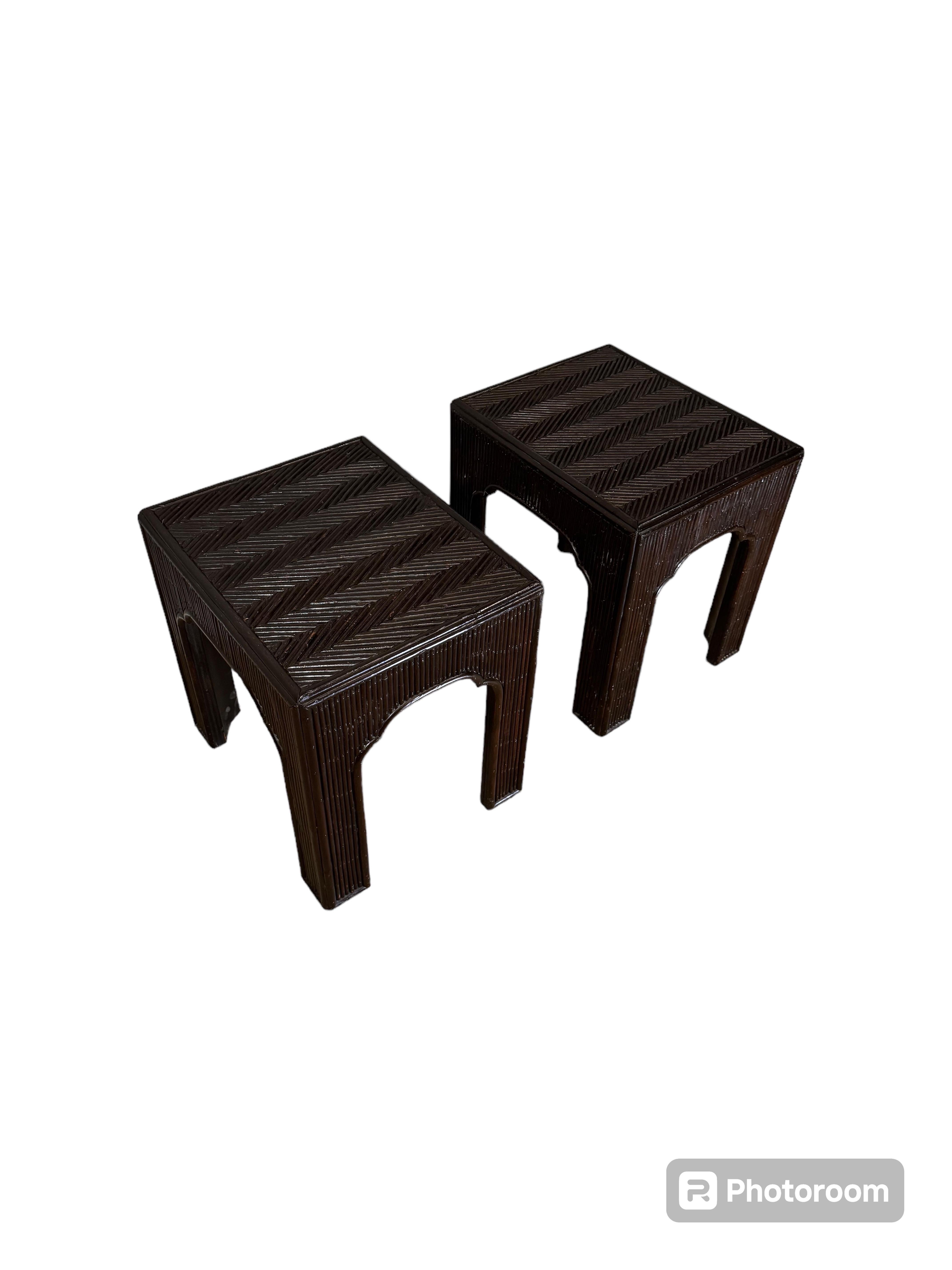 A Pair of End Tables In Good Condition In Huntington, NY