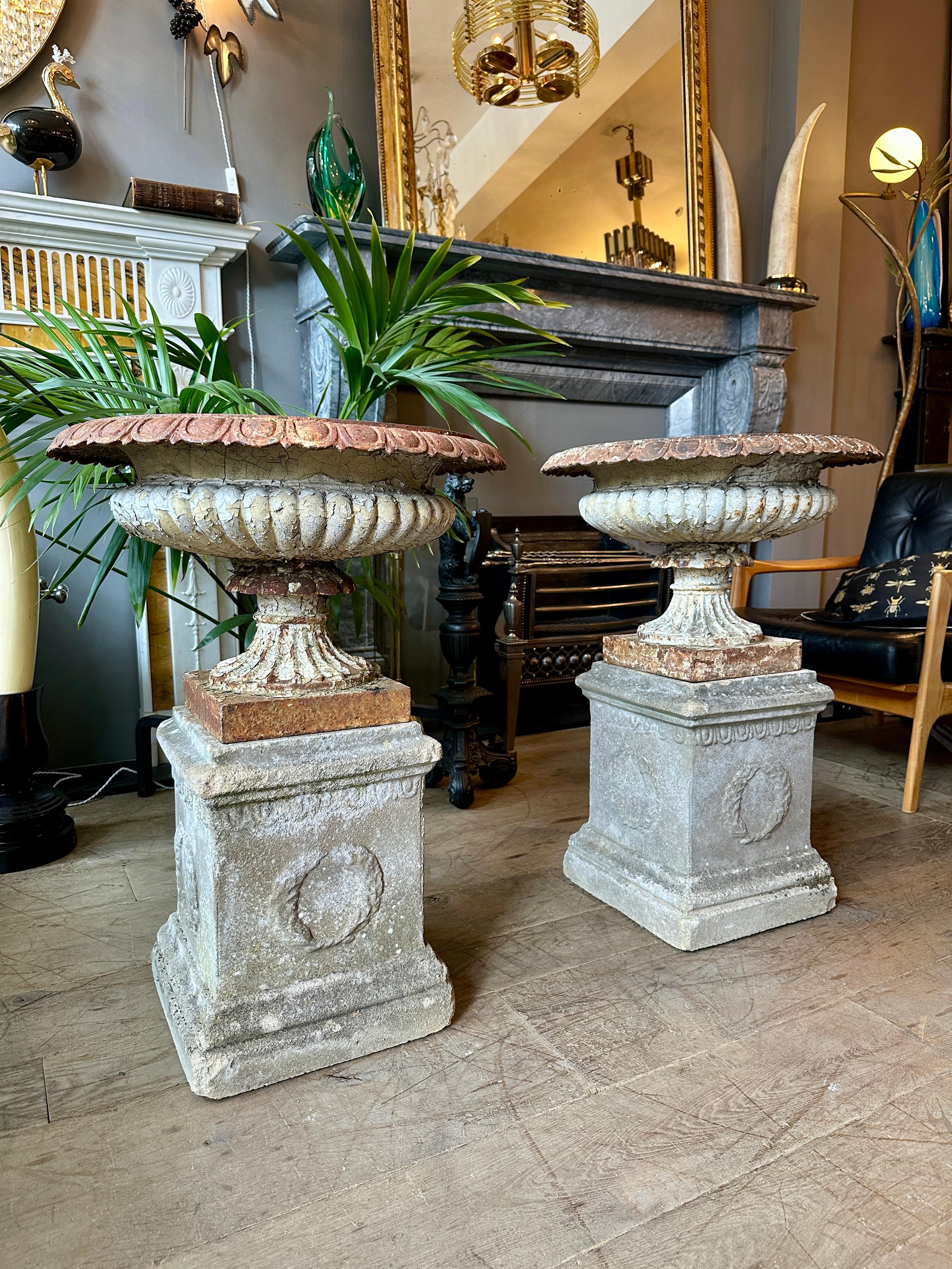 A Pair Of  English Cast Iron Tazza Urns By Andrew Handyside For Sale 8