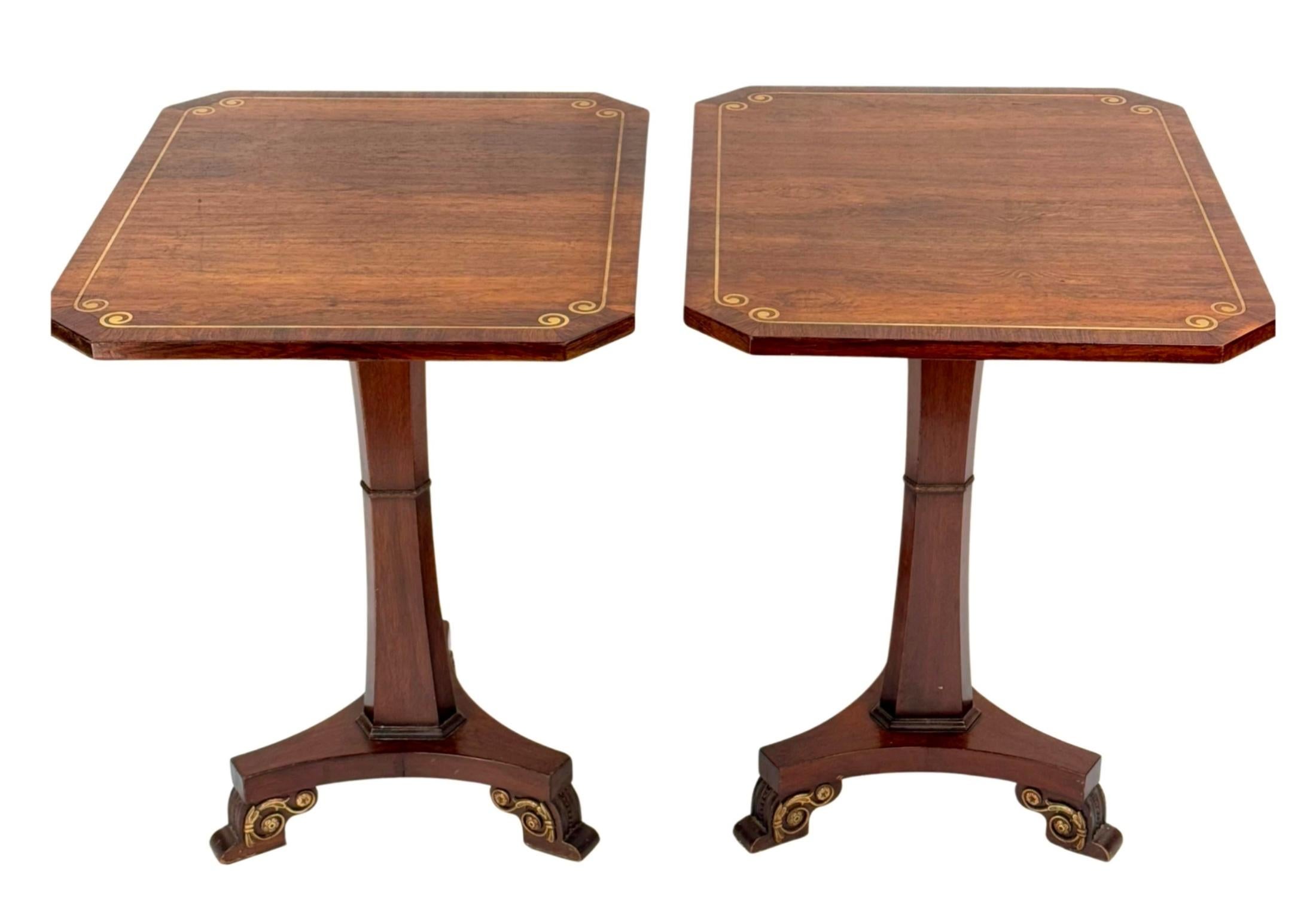 Paire de tables d'appoint de style Régence anglaise en bois de rose incrusté de laiton en vente 5