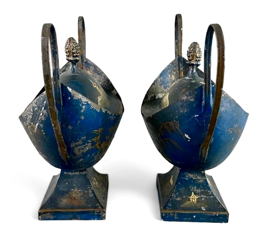 A Pair of English Regency Tole Painted Chestnut Urns In Good Condition In Bradenton, FL