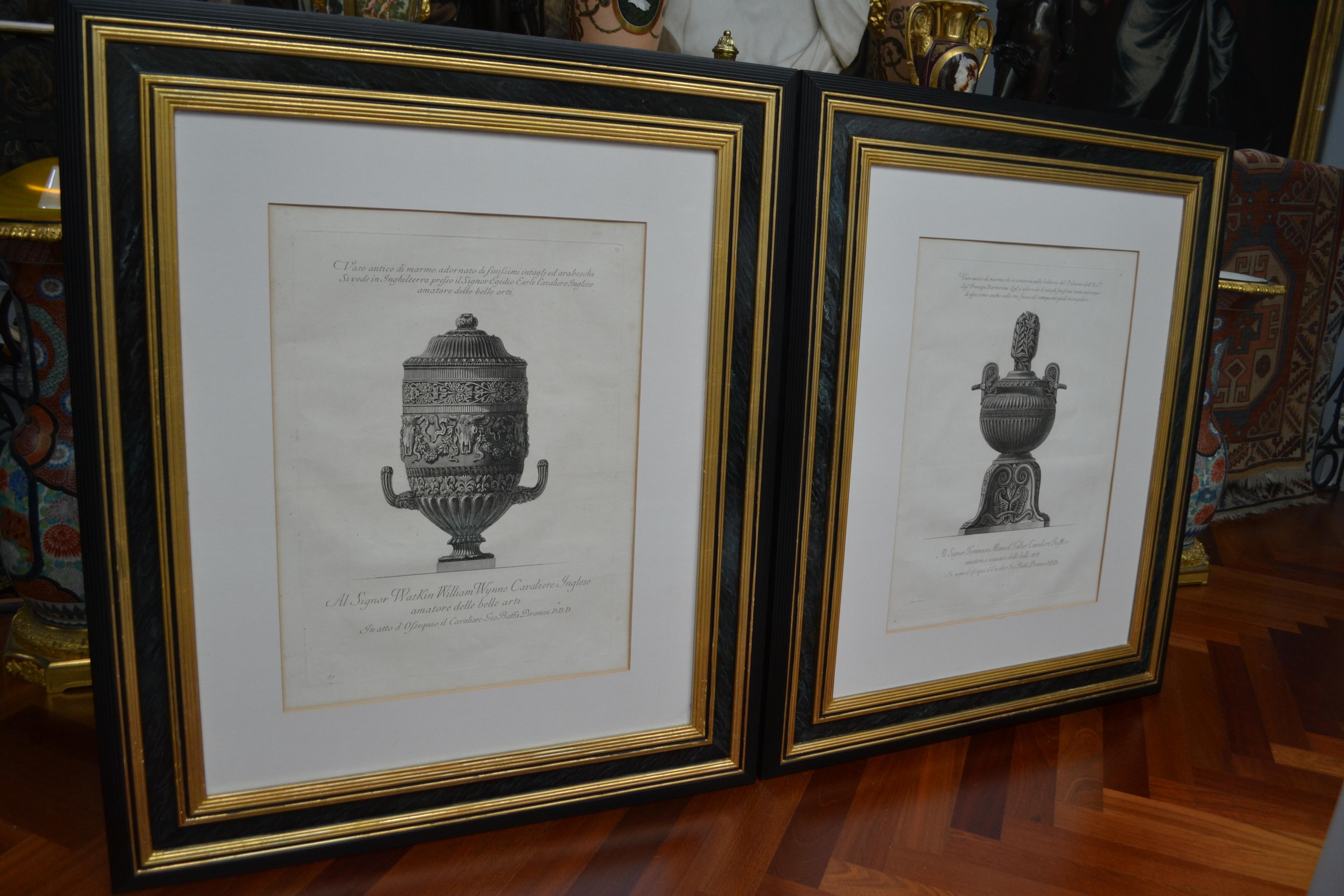 A  Ein Paar Gravuren einer neoklassizistischen Urnen von G.B. Piranesi/F. Piranesi (Französisch) im Angebot