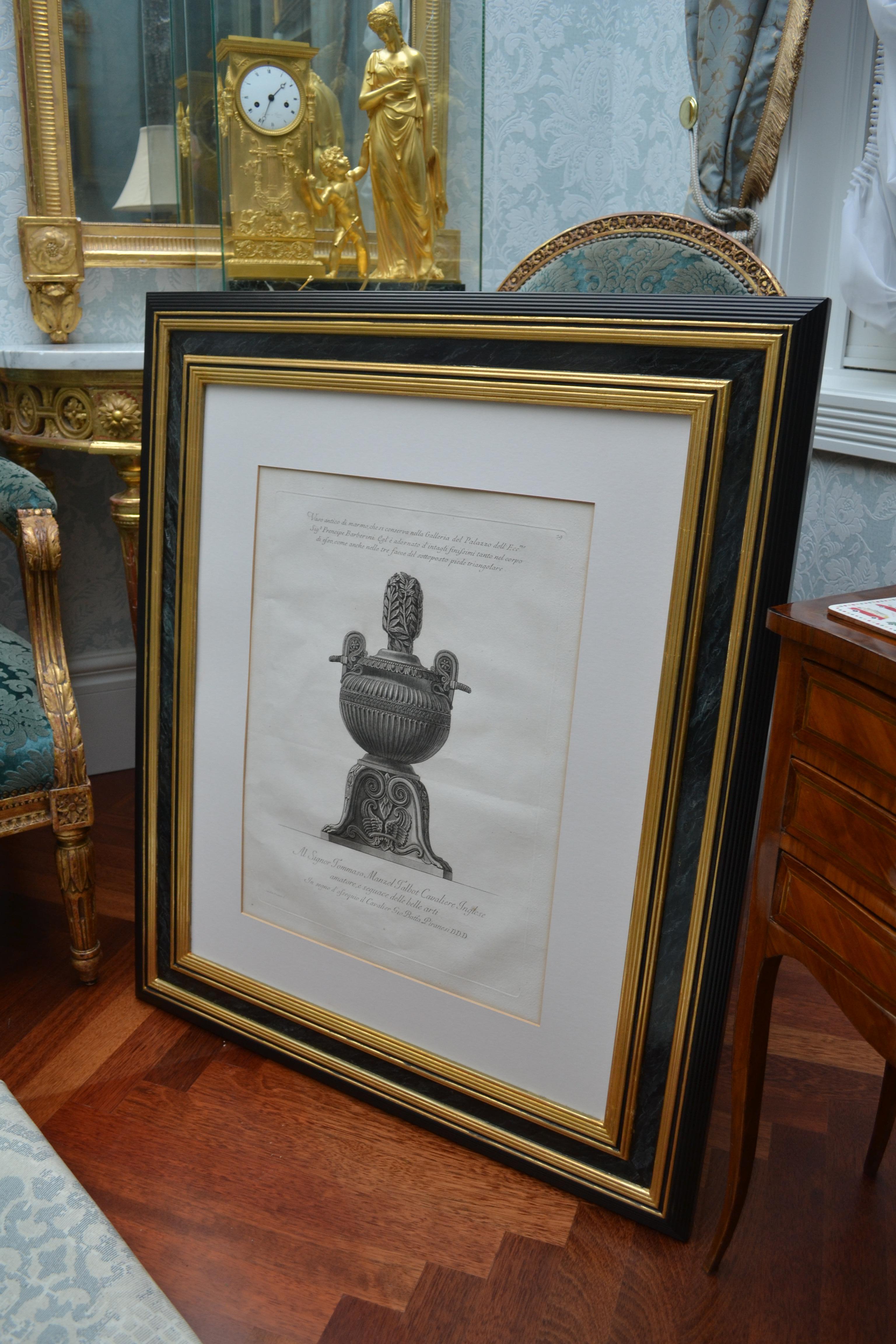 A  Ein Paar Gravuren einer neoklassizistischen Urnen von G.B. Piranesi/F. Piranesi (Pergamentpapier) im Angebot