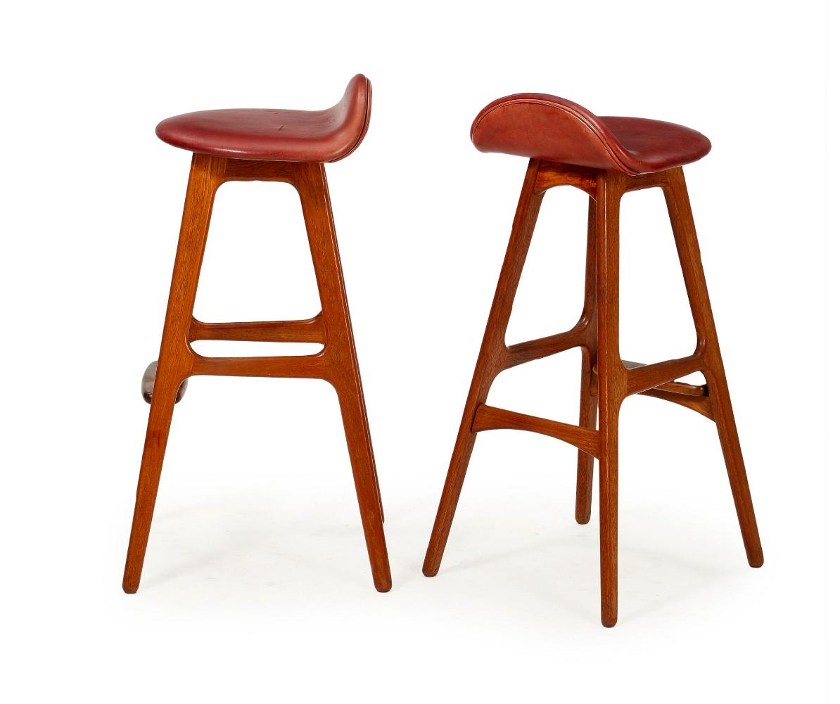 A Pair of Erik Buck OD61 Bar Stools For Sale 1
