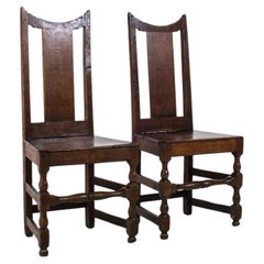Coppia di sedie da sala di proprietà in Oak inglese di Giorgio I, inizio XVIII secolo