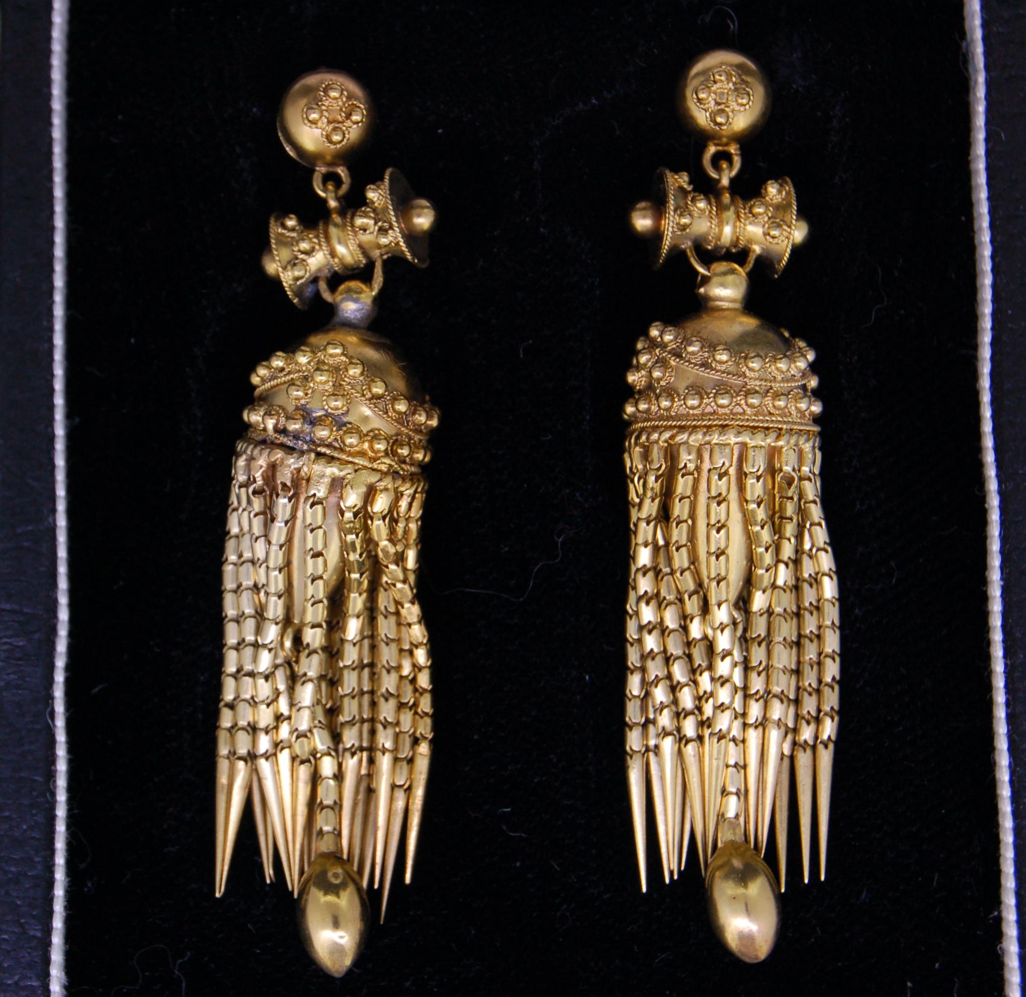 Etruscan Revival Pair of Etruscan Style Pendant Earrings, circa 1870 For Sale