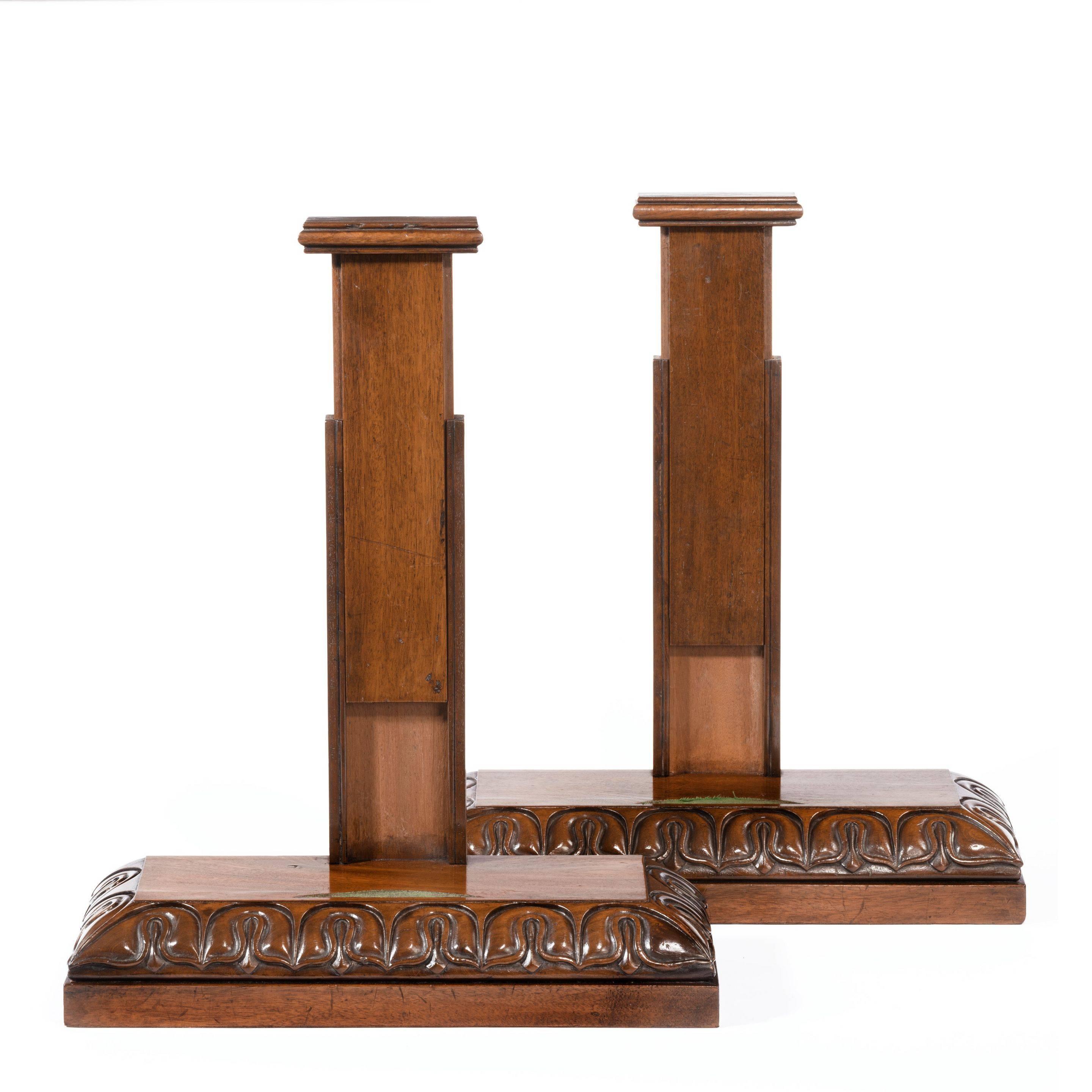 Pair of Extending Mahogany Salver Stands Attributed to Gillows In Good Condition In Lymington, Hampshire