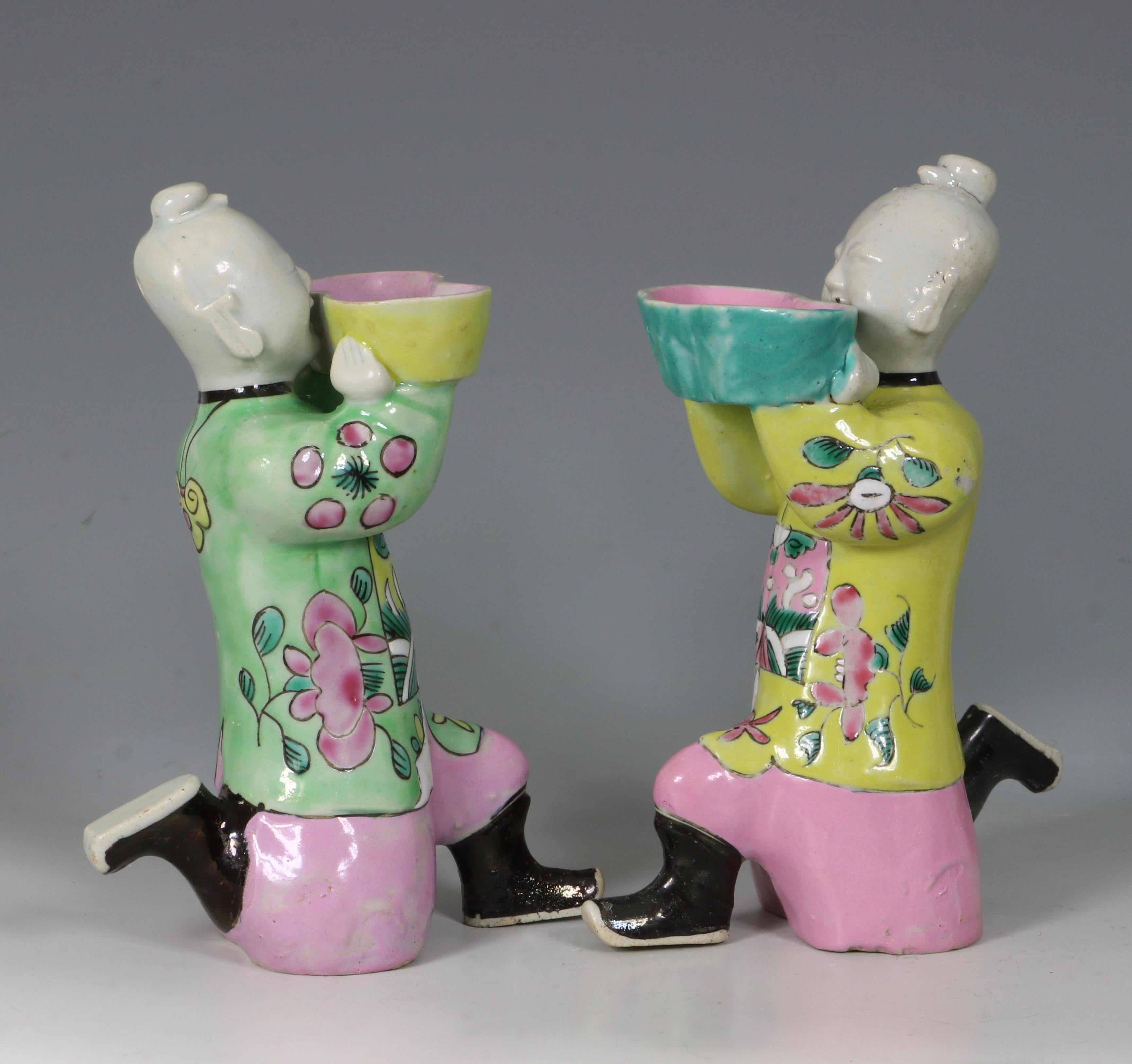 Pair of Chinese Porcelain Famille Rose Kneeling Boys, 18th-19th Century For Sale 1