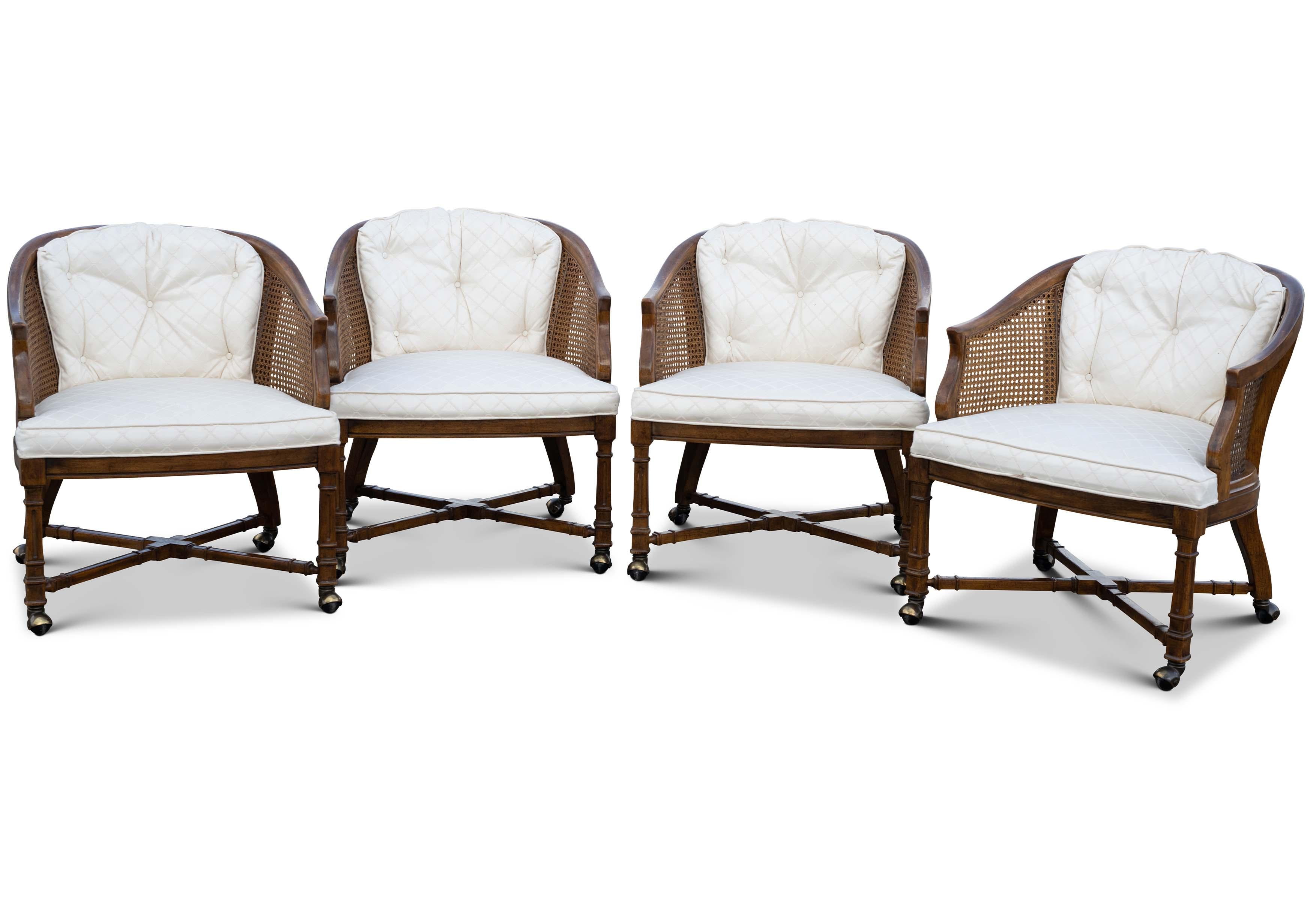 Paar Bergere-Sessel aus Kunstbambusschilfrohr von American of Martinsville (Polster) im Angebot