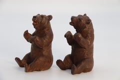 Paire d'ours en tilleul finement sculptés à la main par Wood Forest, Suisse, vers 1900