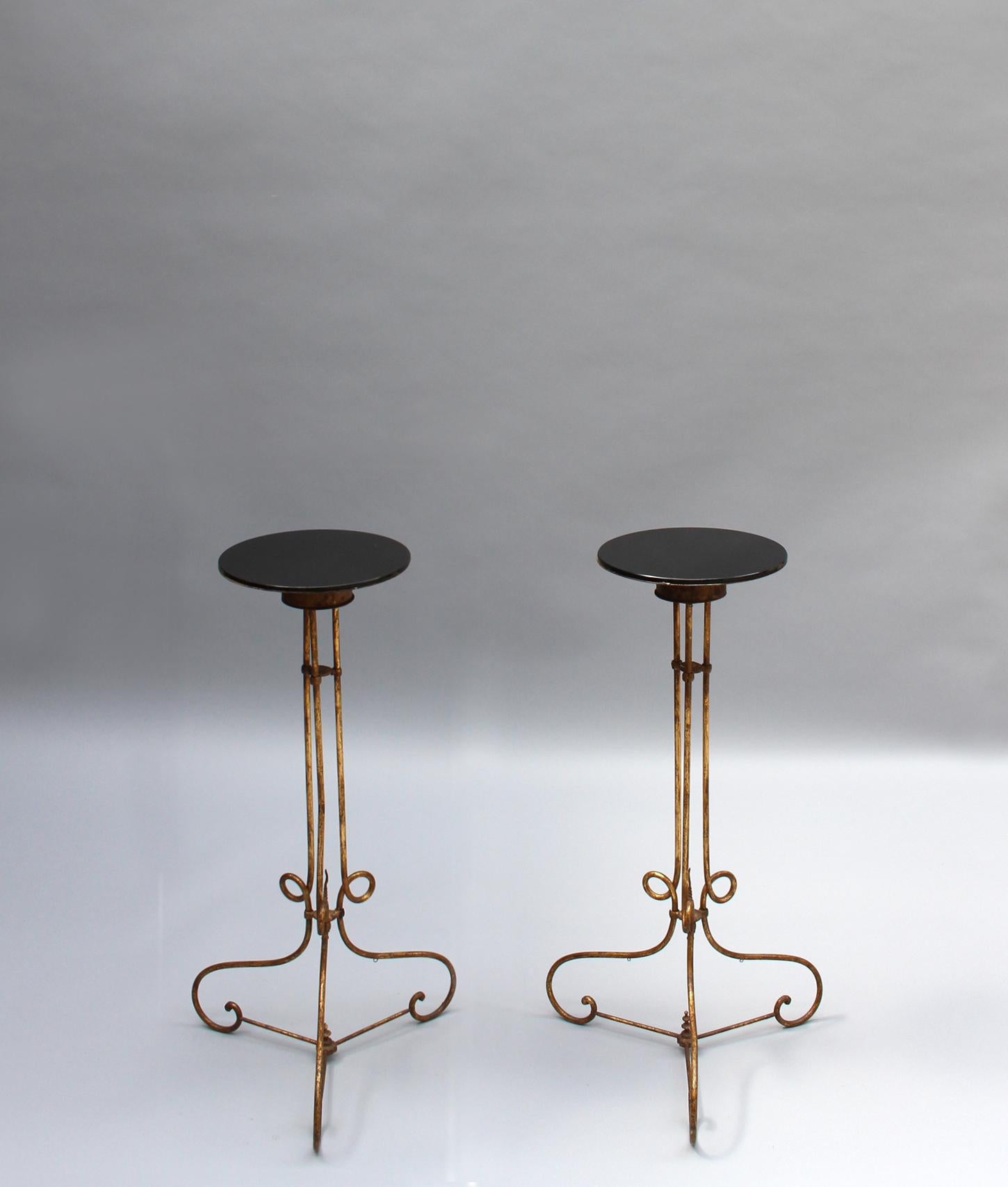 Pair of Fine French 1940s Wrought Iron and Black Opaline Pedestal Stands In Good Condition For Sale In Long Island City, NY