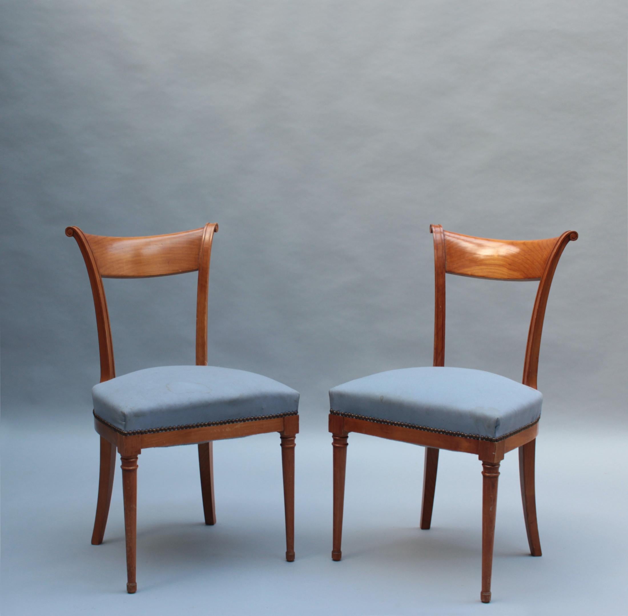 A Pair of Fine French Art Deco Cherry Wood Side Chairs For Sale 1
