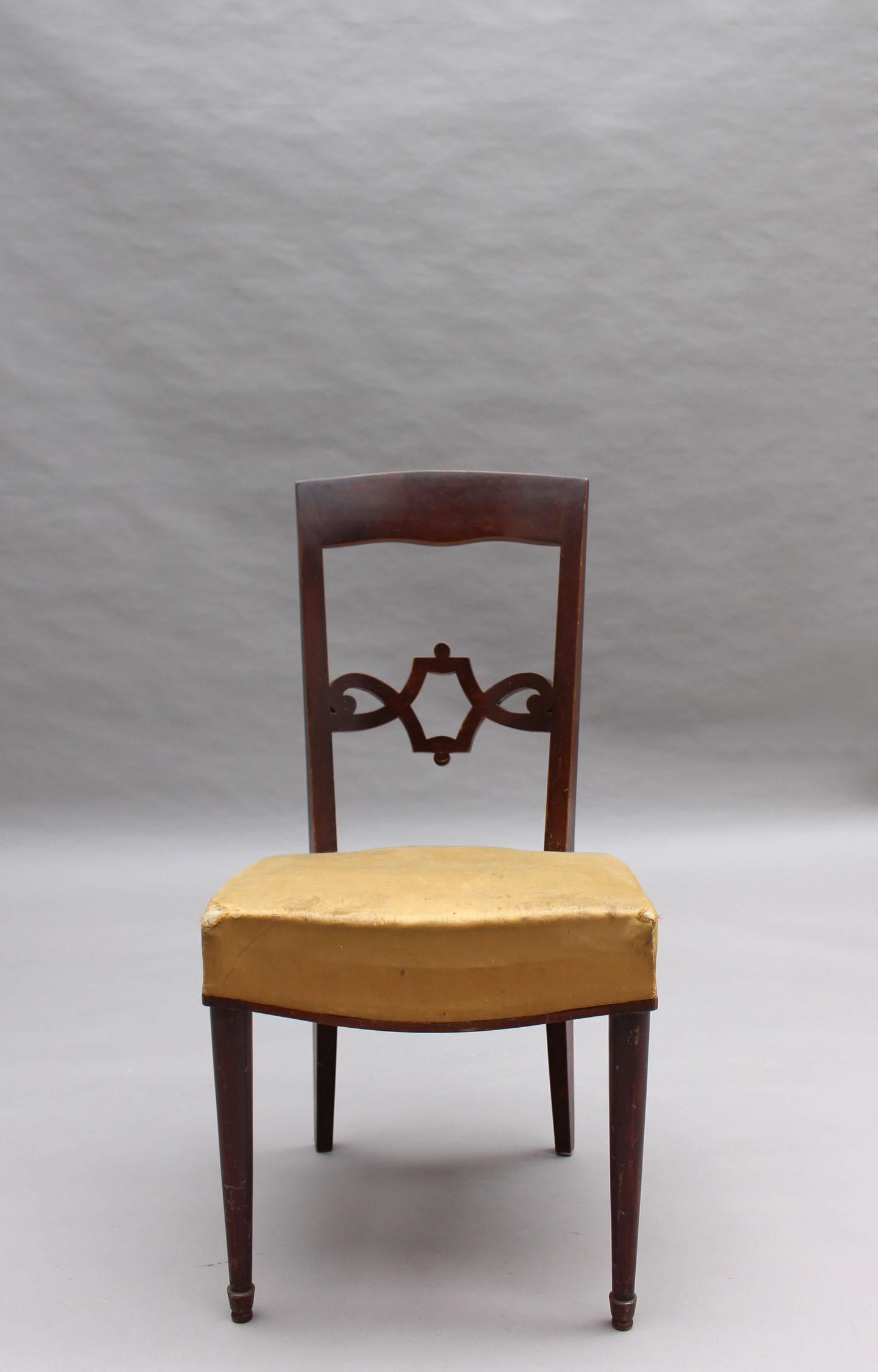Paar feine französische Art-Déco-Mahagoni-Stühle von Jules Leleu im Angebot 1