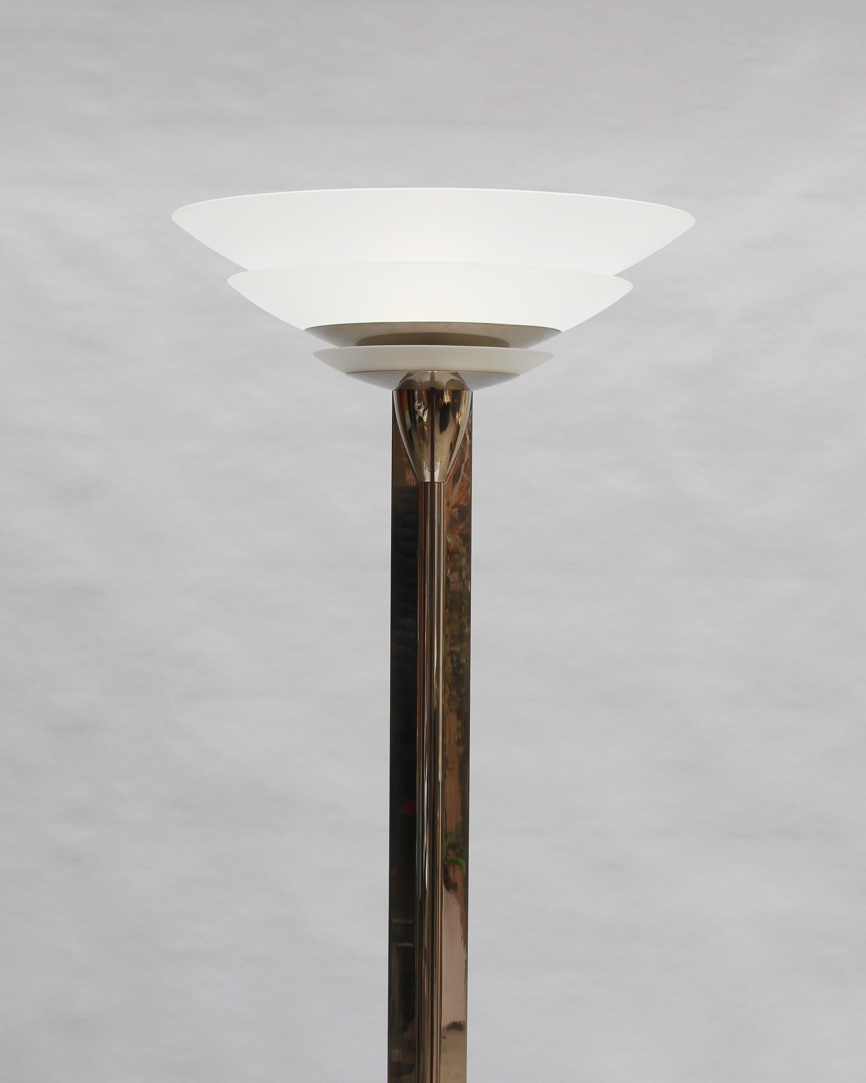 Vetro Coppia di lampade da terra in nichel e vetro Art Deco francese di Perzel in vendita