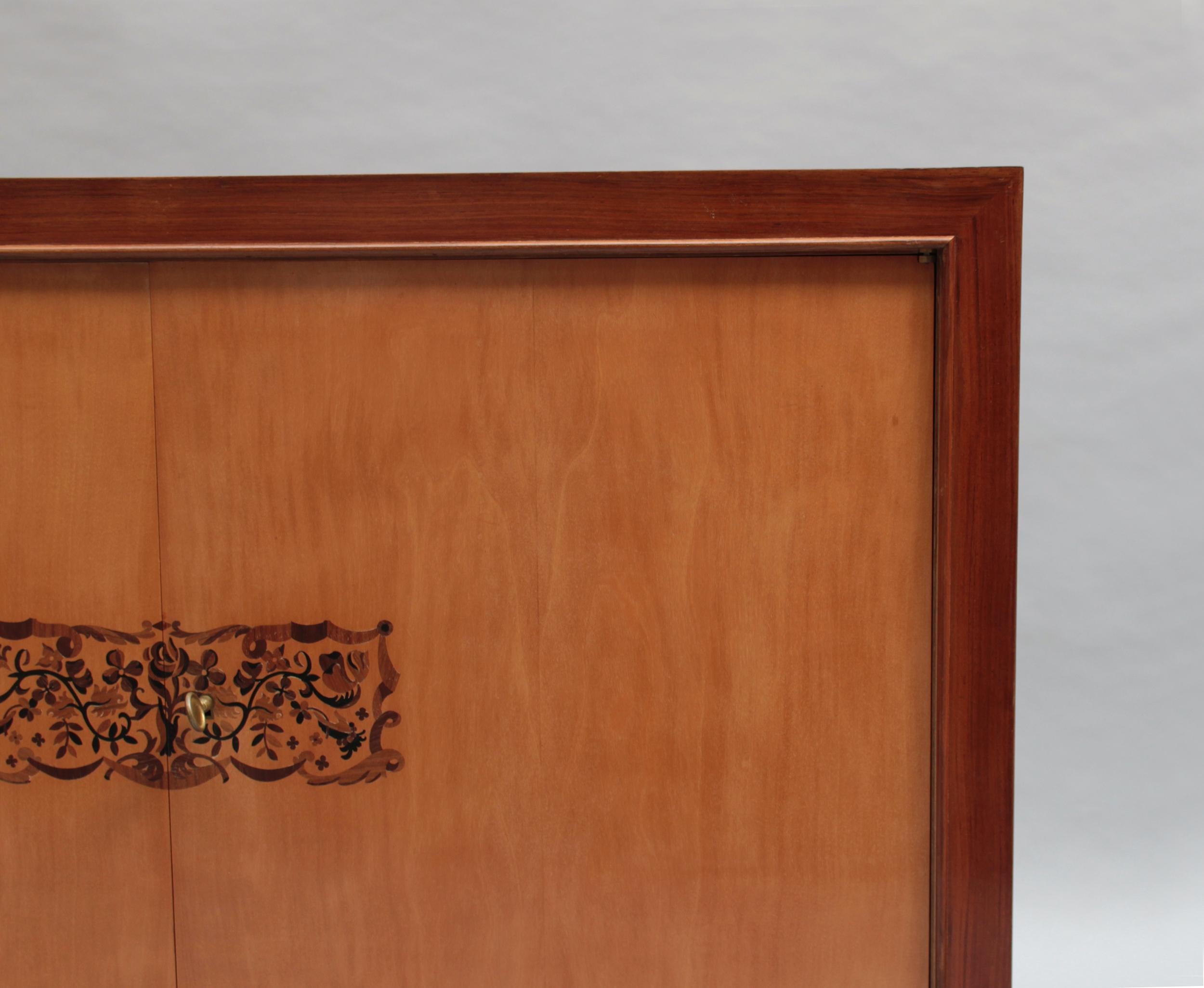 Paire de meubles de rangement/commodes Art Déco français en bois de rose par Jean Pascaud en vente 4
