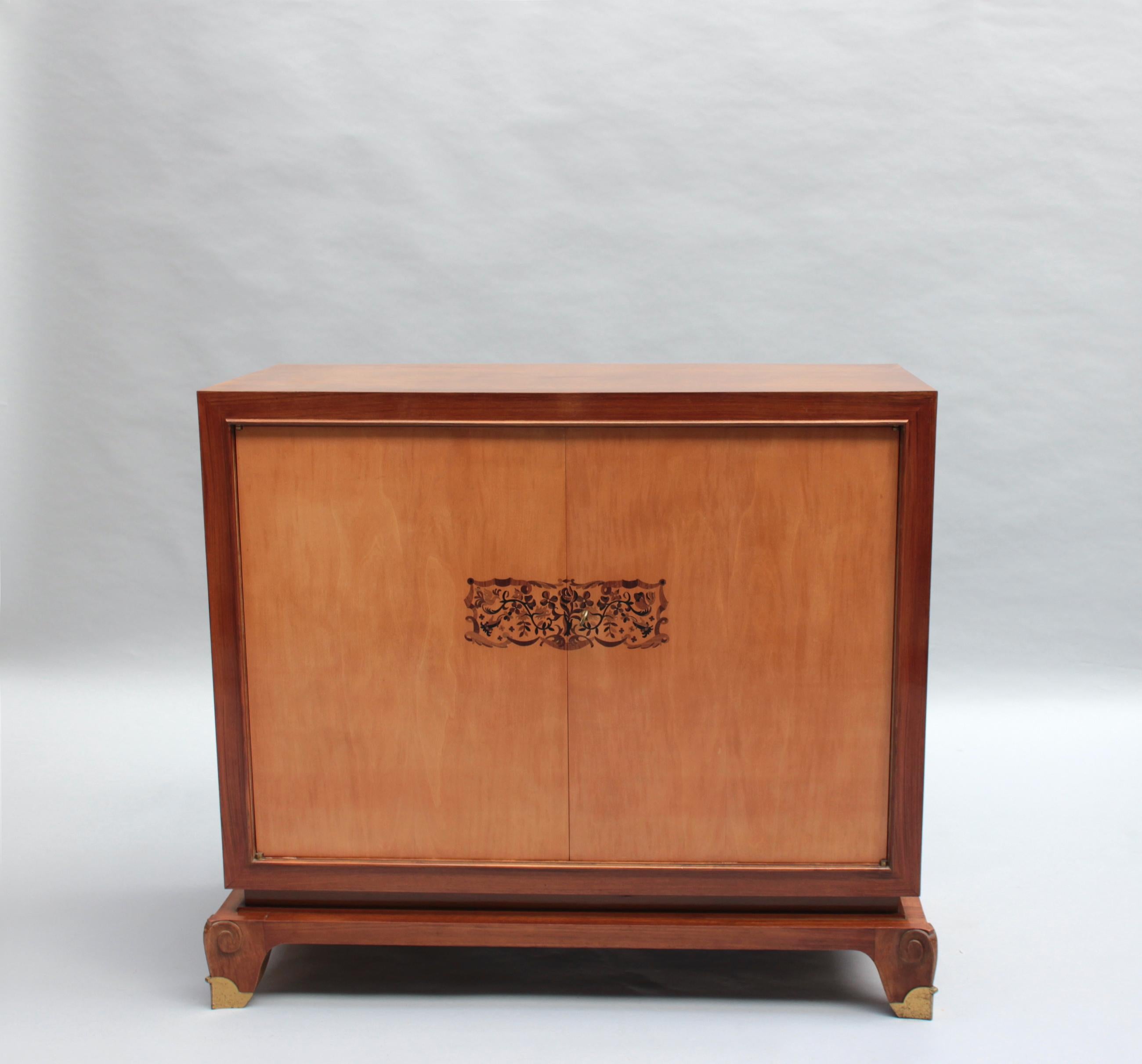 Palissandre Paire de meubles de rangement/commodes Art Déco français en bois de rose par Jean Pascaud en vente