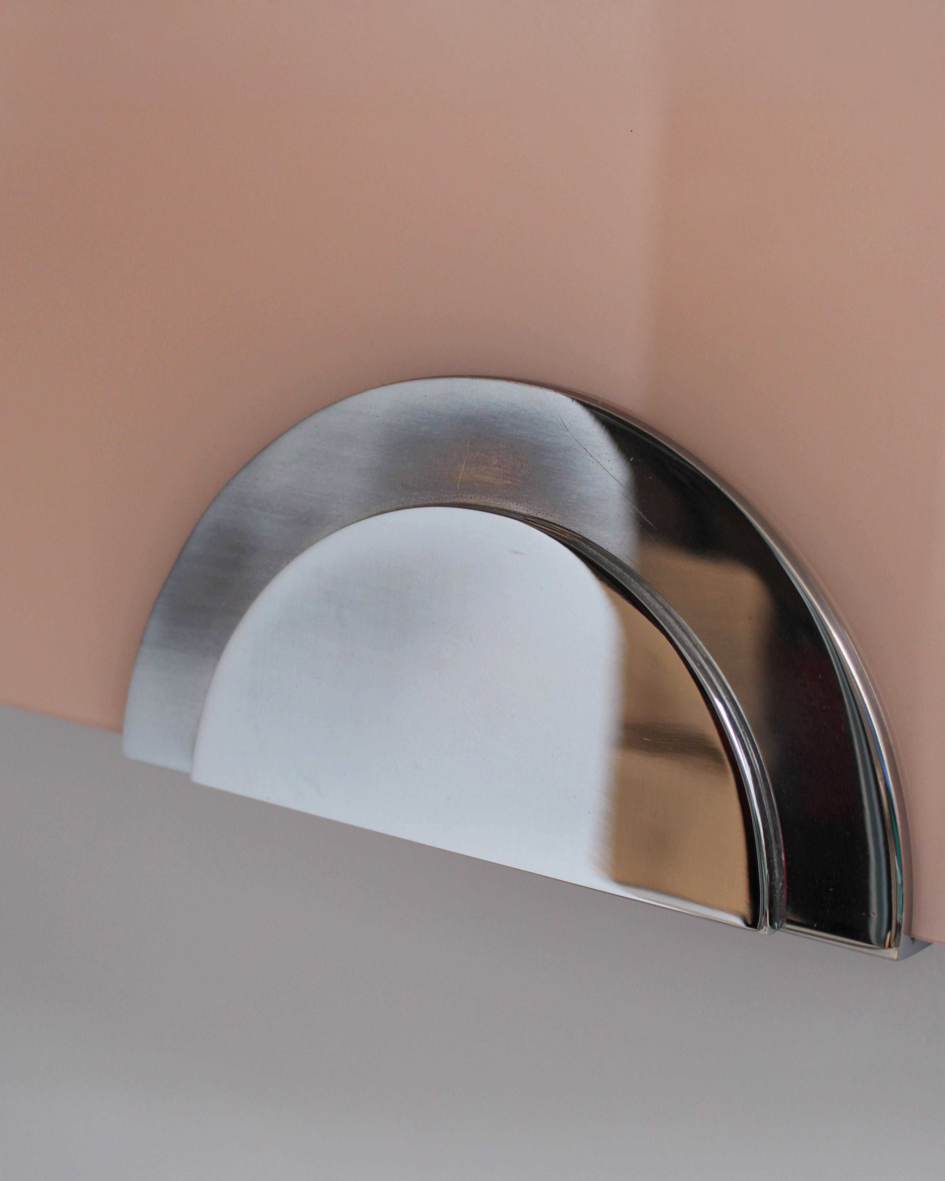 Ein Paar feiner französischer Art Deco Wandleuchten aus weißem und rosa Glas von Jean Perzel im Angebot 4