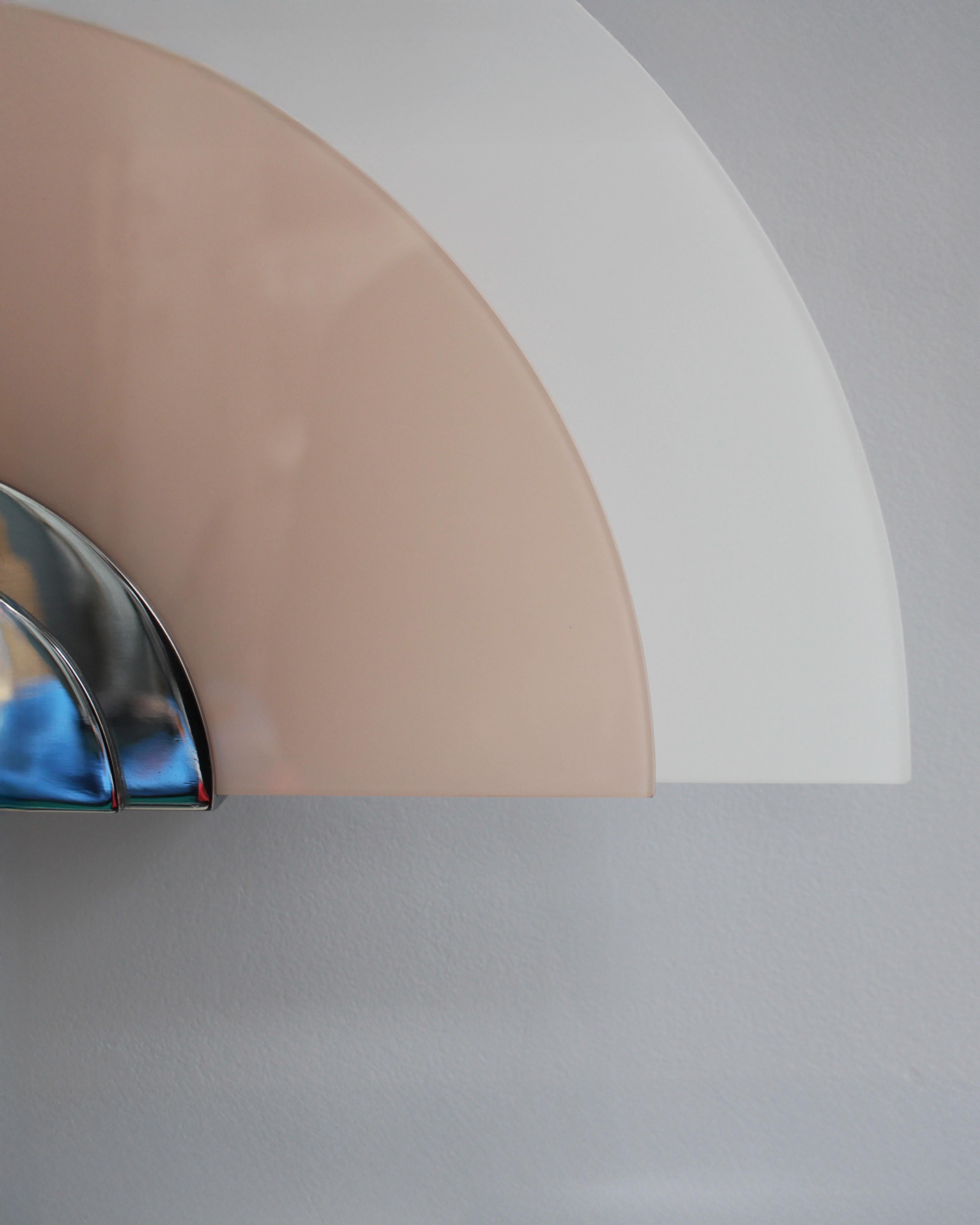 Ein Paar feiner französischer Art Deco Wandleuchten aus weißem und rosa Glas von Jean Perzel im Angebot 5