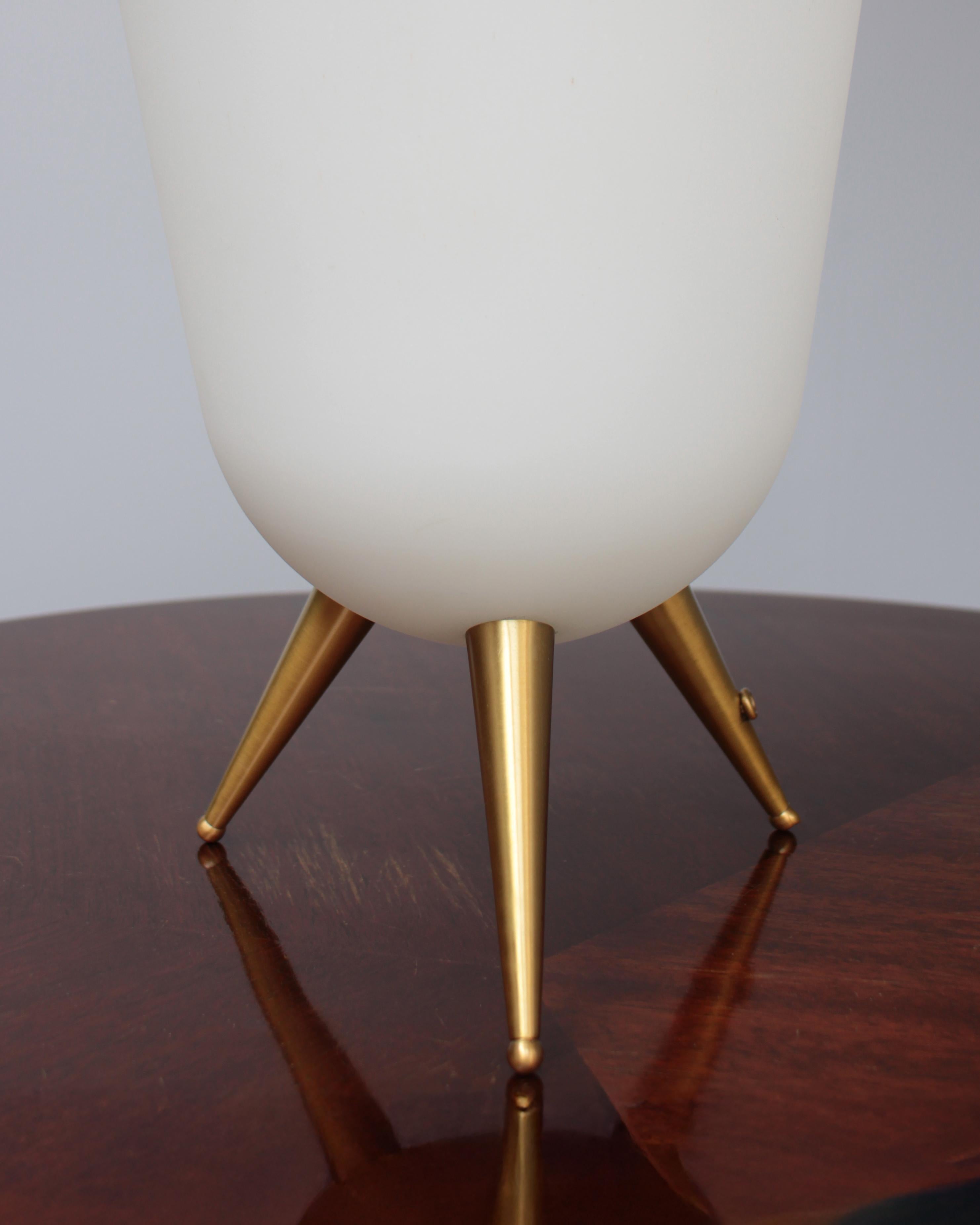 A Pair of Fine French Mid-Century Glass and Bronze Table Lamps by Jean Perzel For Sale 2