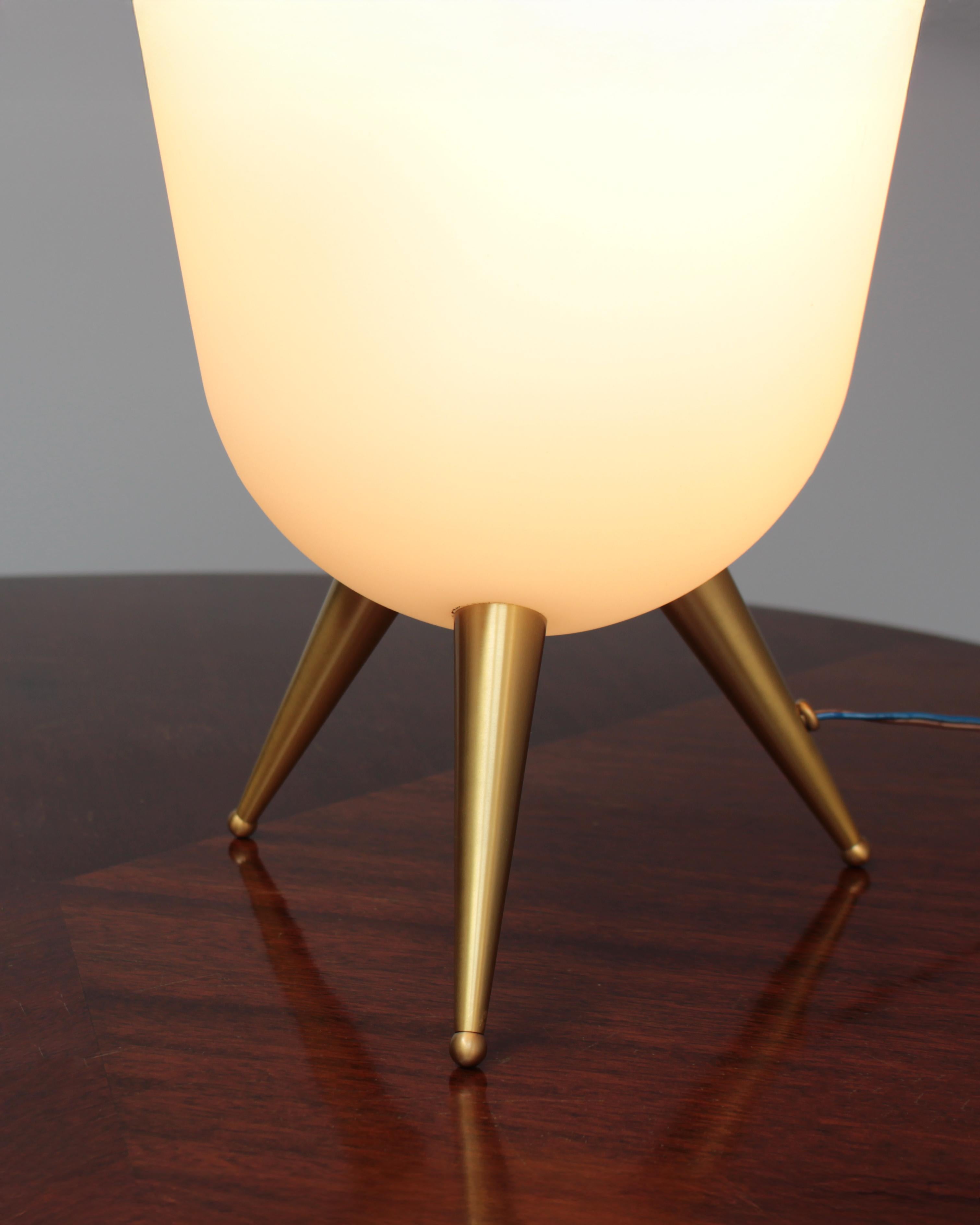 A Pair of Fine French Mid-Century Glass and Bronze Table Lamps by Jean Perzel For Sale 3