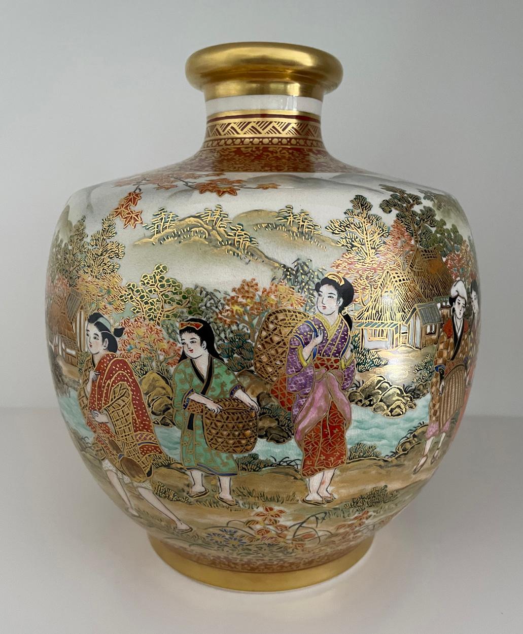 Porcelain Pair of Fine Japanese Satsuma Vases, Ogawa Yozan Studio, First Half 20th Century For Sale