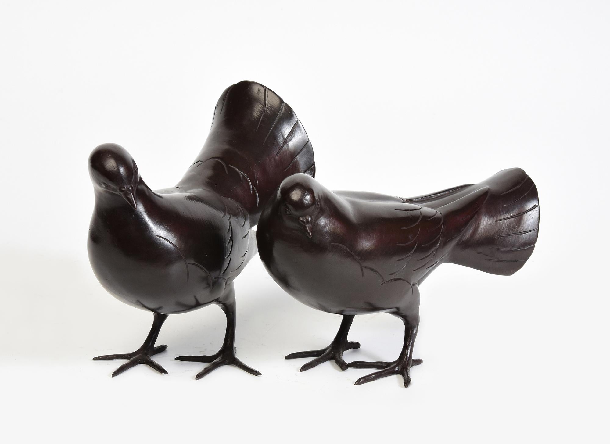 Ein Paar fein gegossene asiatische Vogel- und Tierstatuen aus Bronzeguss im Angebot 3