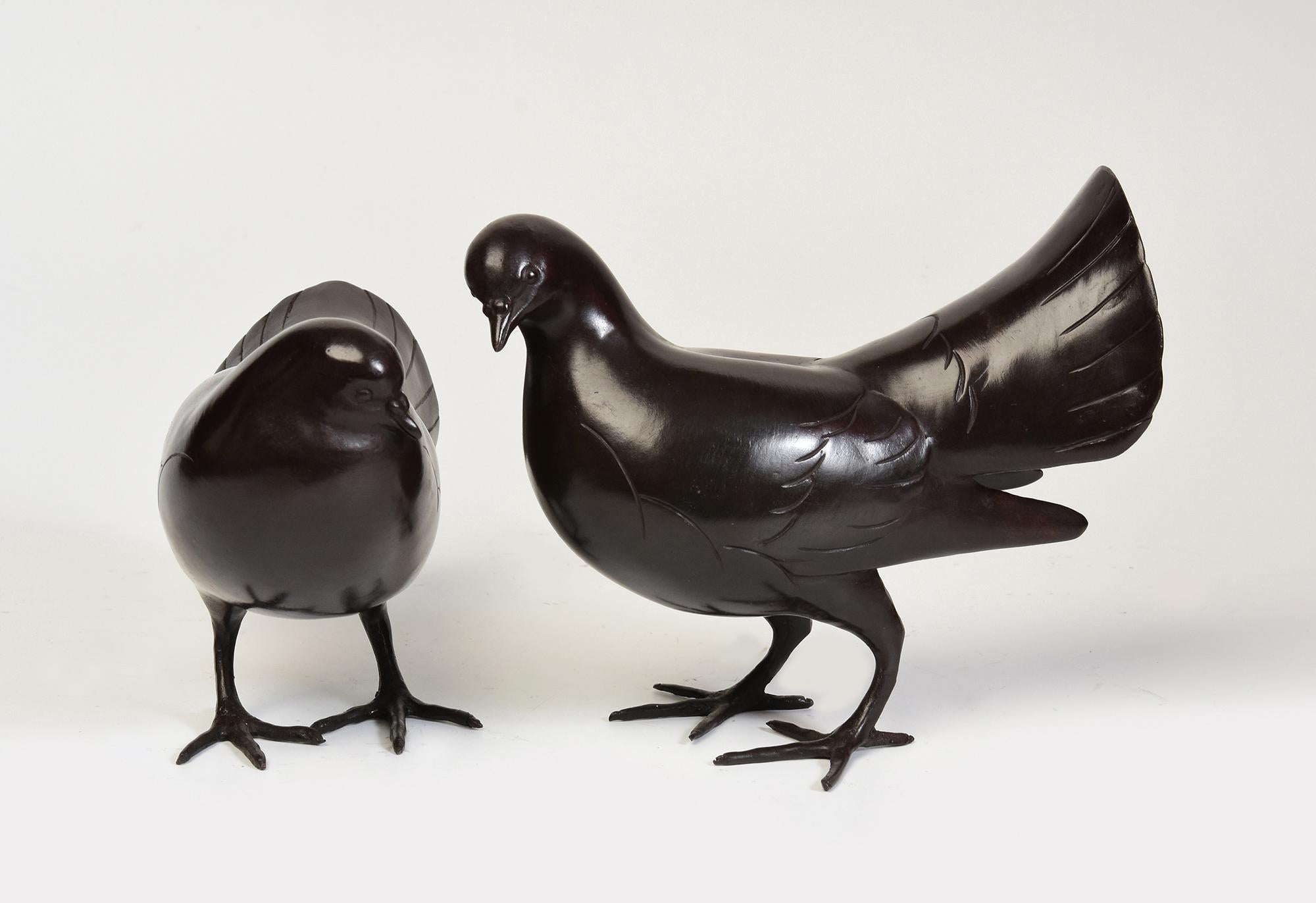 Ein Paar fein gegossene asiatische Vogel- und Tierstatuen aus Bronzeguss im Angebot 2