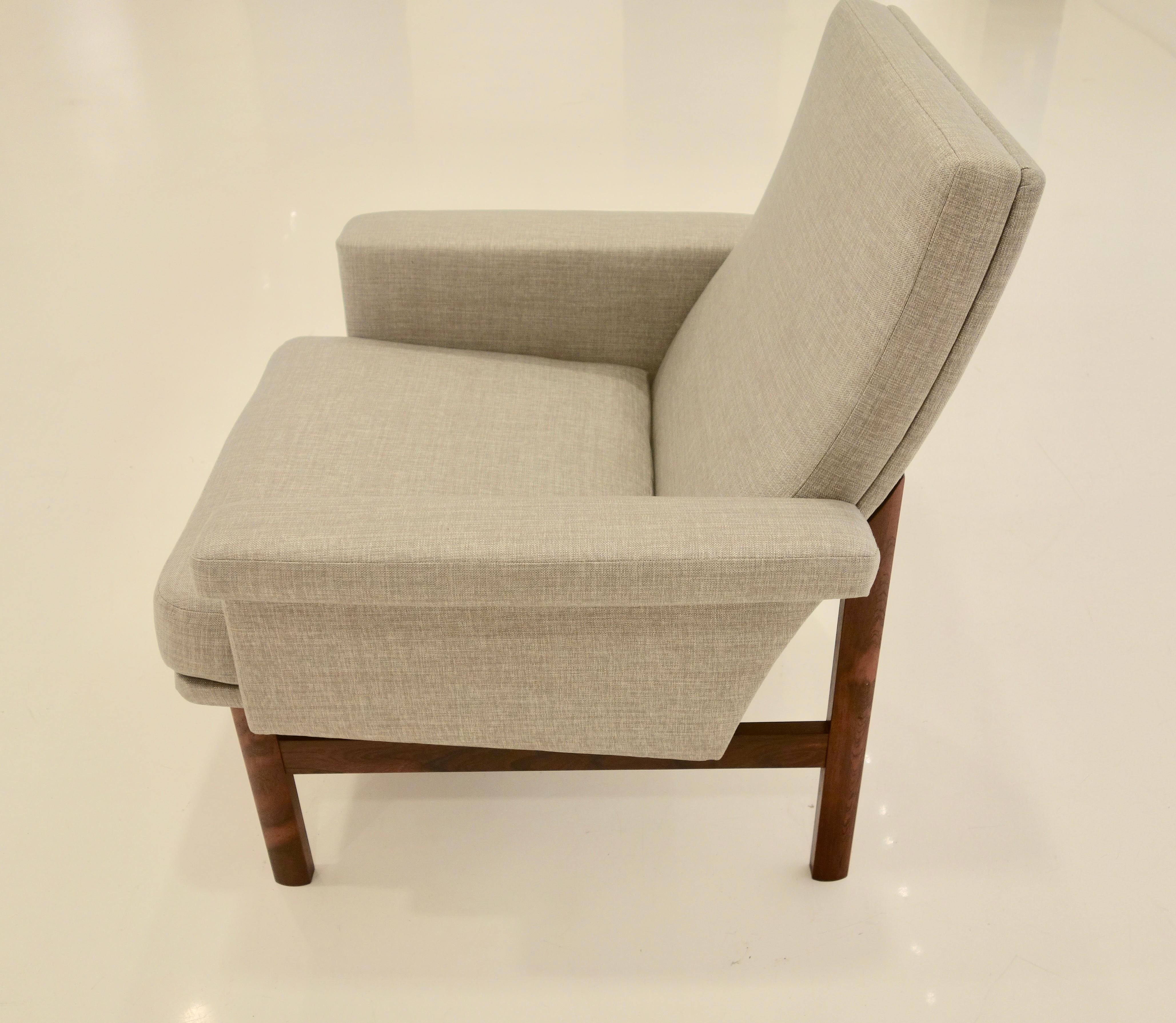 Mid-Century Modern Paire de fauteuils de salon ou de fauteuils Finn Juhl pour France & Son en tissu gris en vente