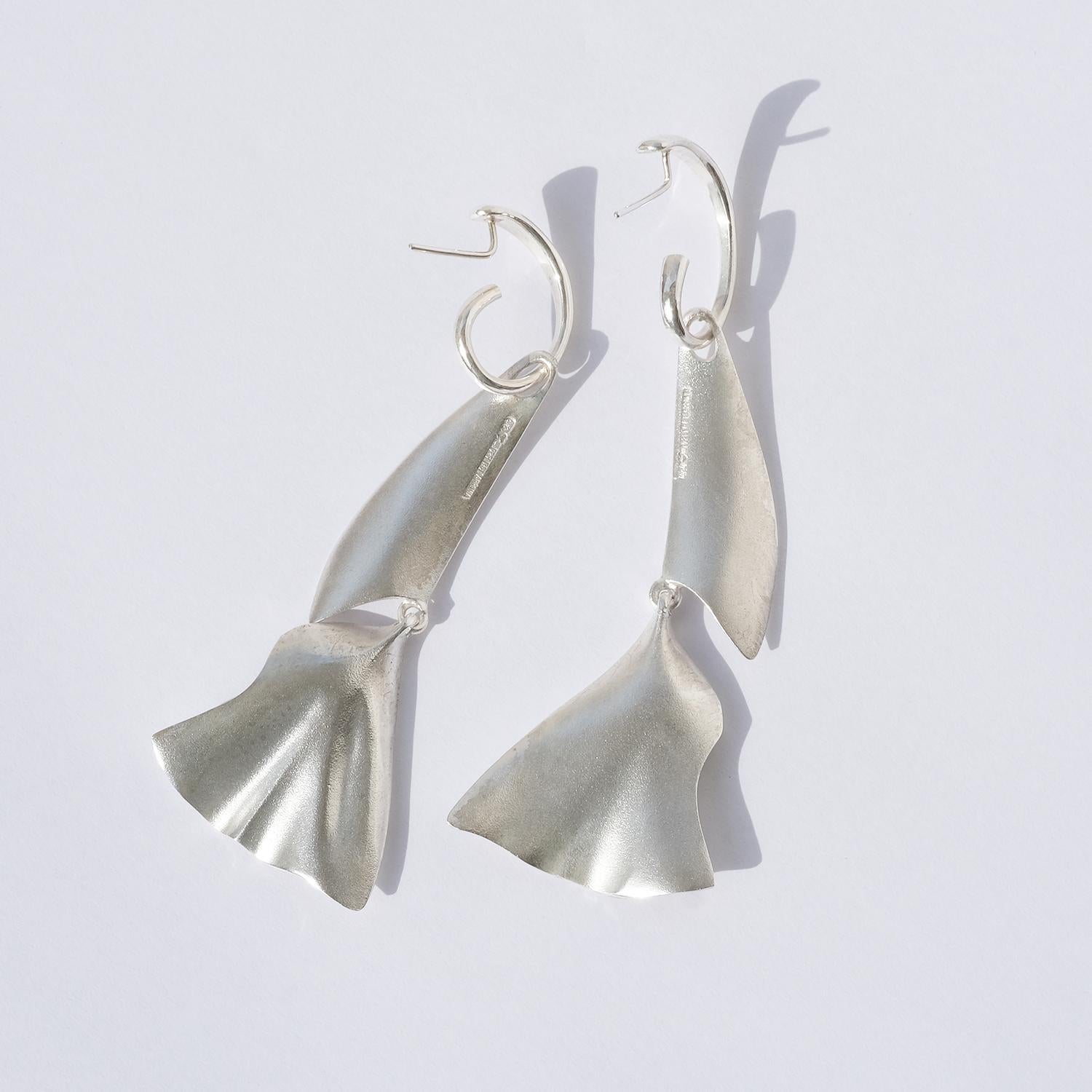 Pair of Finnish Silver Earrings Made in 1994 In Excellent Condition For Sale In Stockholm, SE