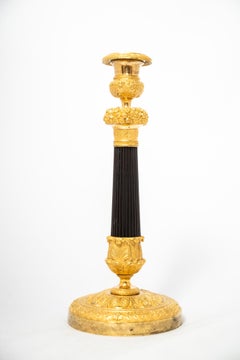 Ein Paar feuervergoldete und patinierte Bronze-Kerzenständer aus Bronze, um 1815 - 1830