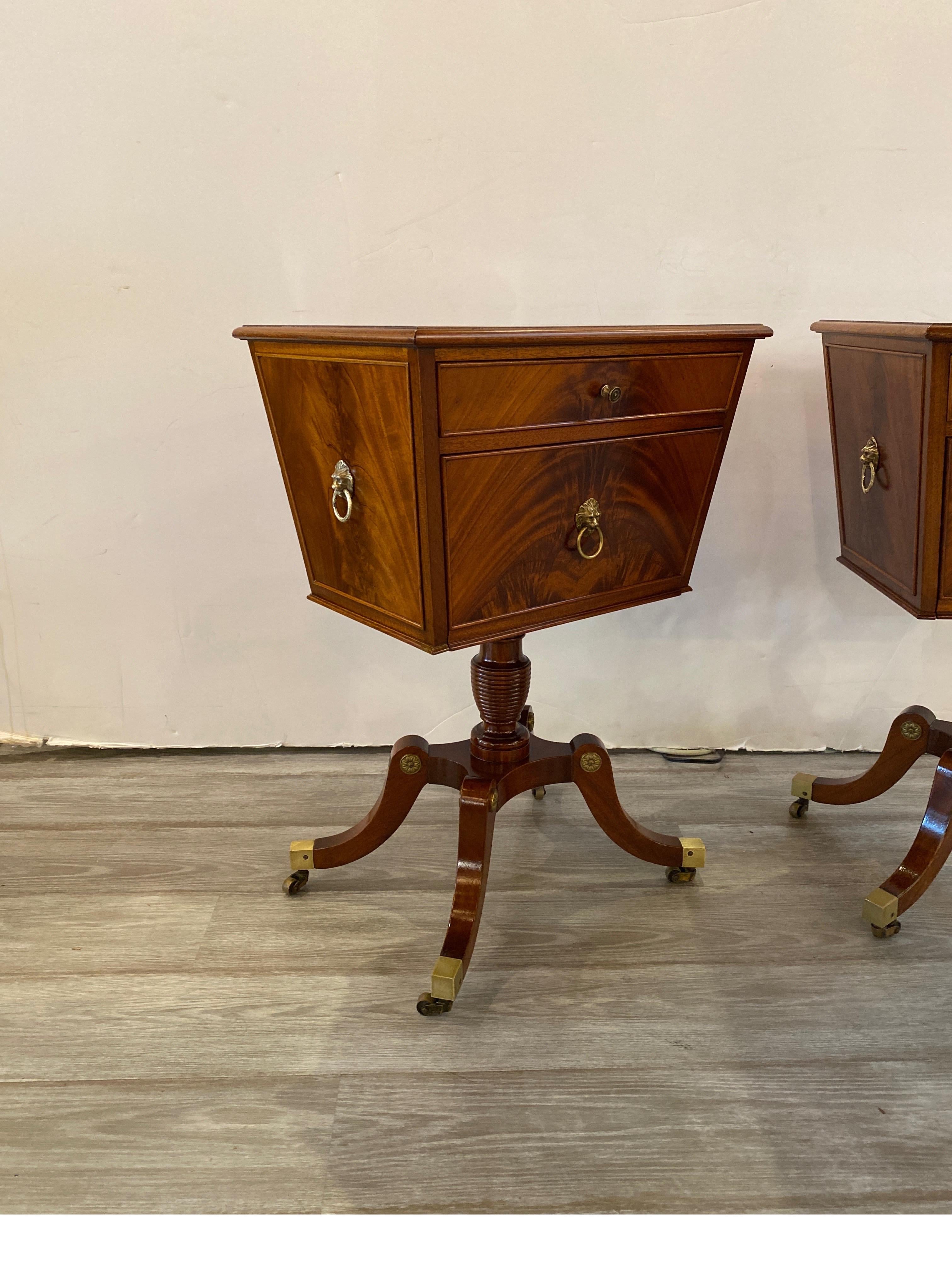 Pair of Flame Mahogany Side Table Cabinets In Excellent Condition In Lambertville, NJ