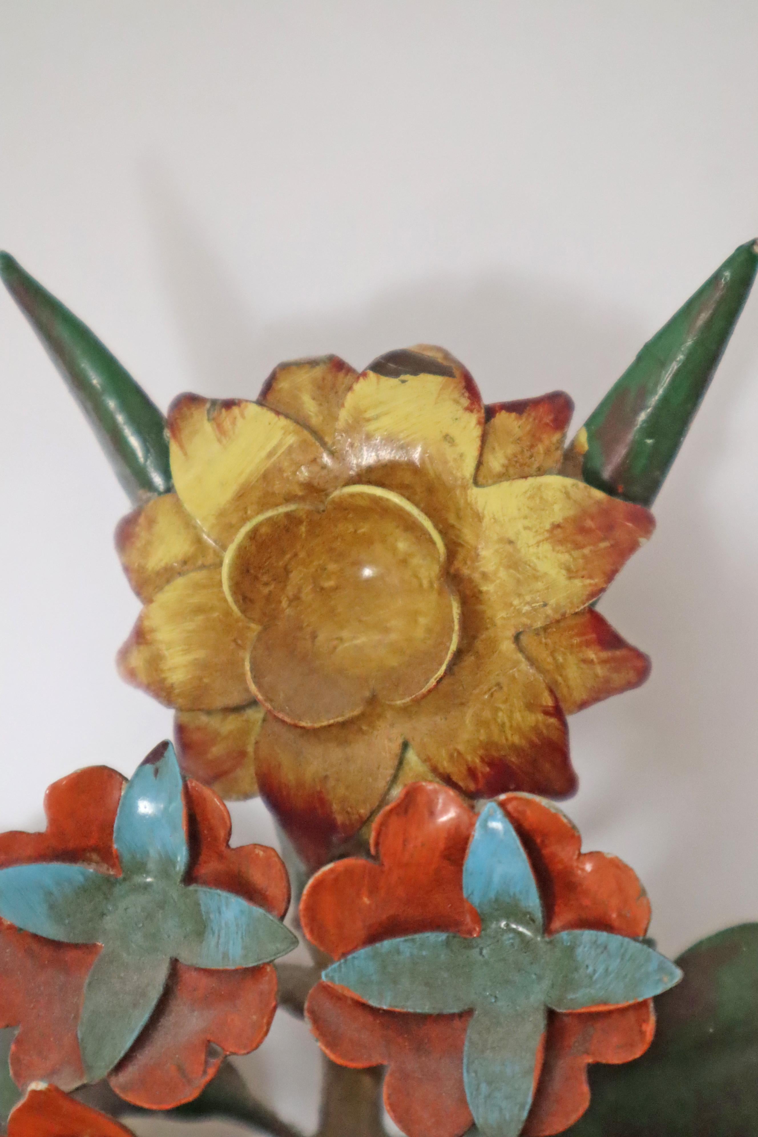 Ein Paar florale, bunte, zweiarmige Wandleuchten, Italien 1970er im Angebot 3